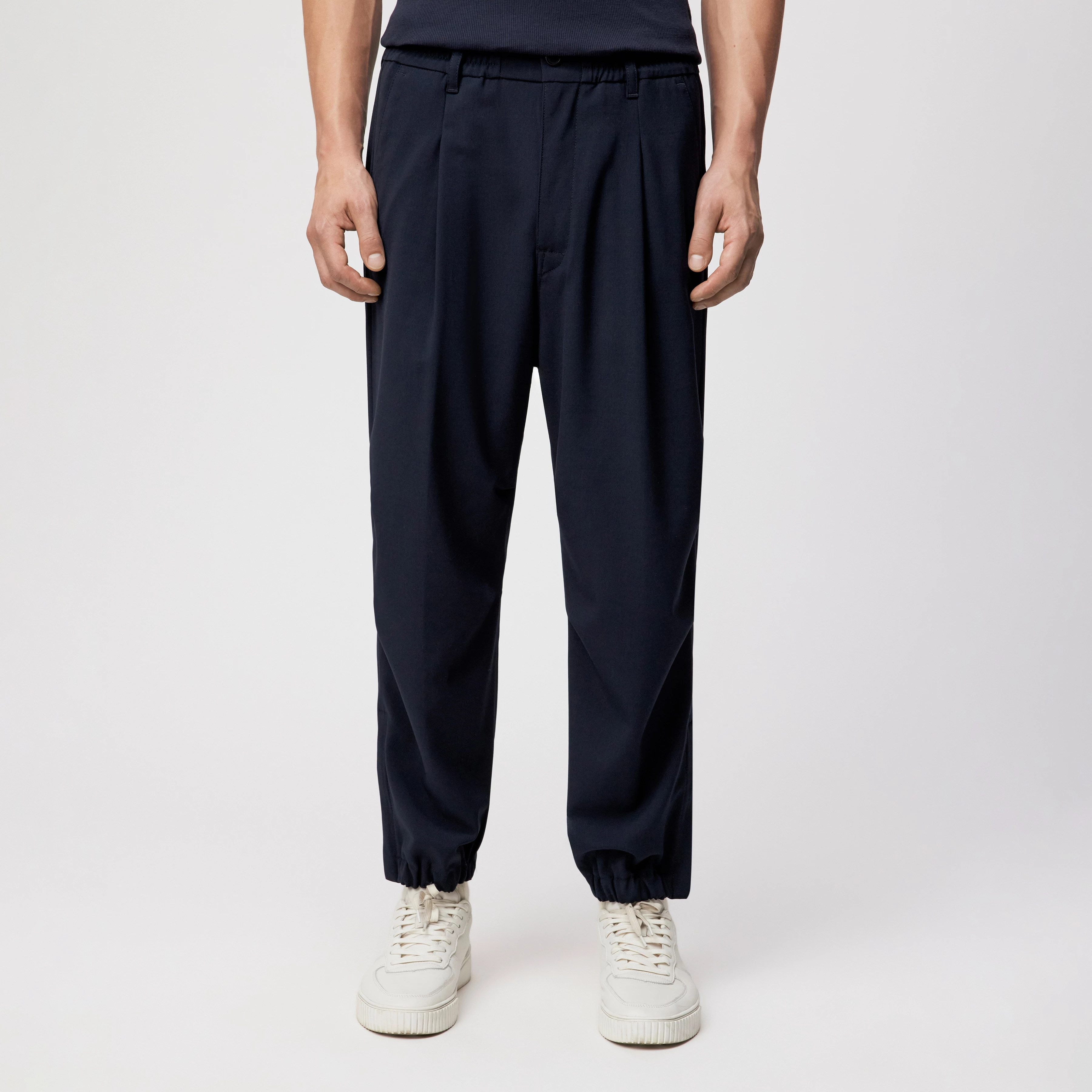 LIROG - Utility Pants in Gabardine - Herren - blau - Frontansicht