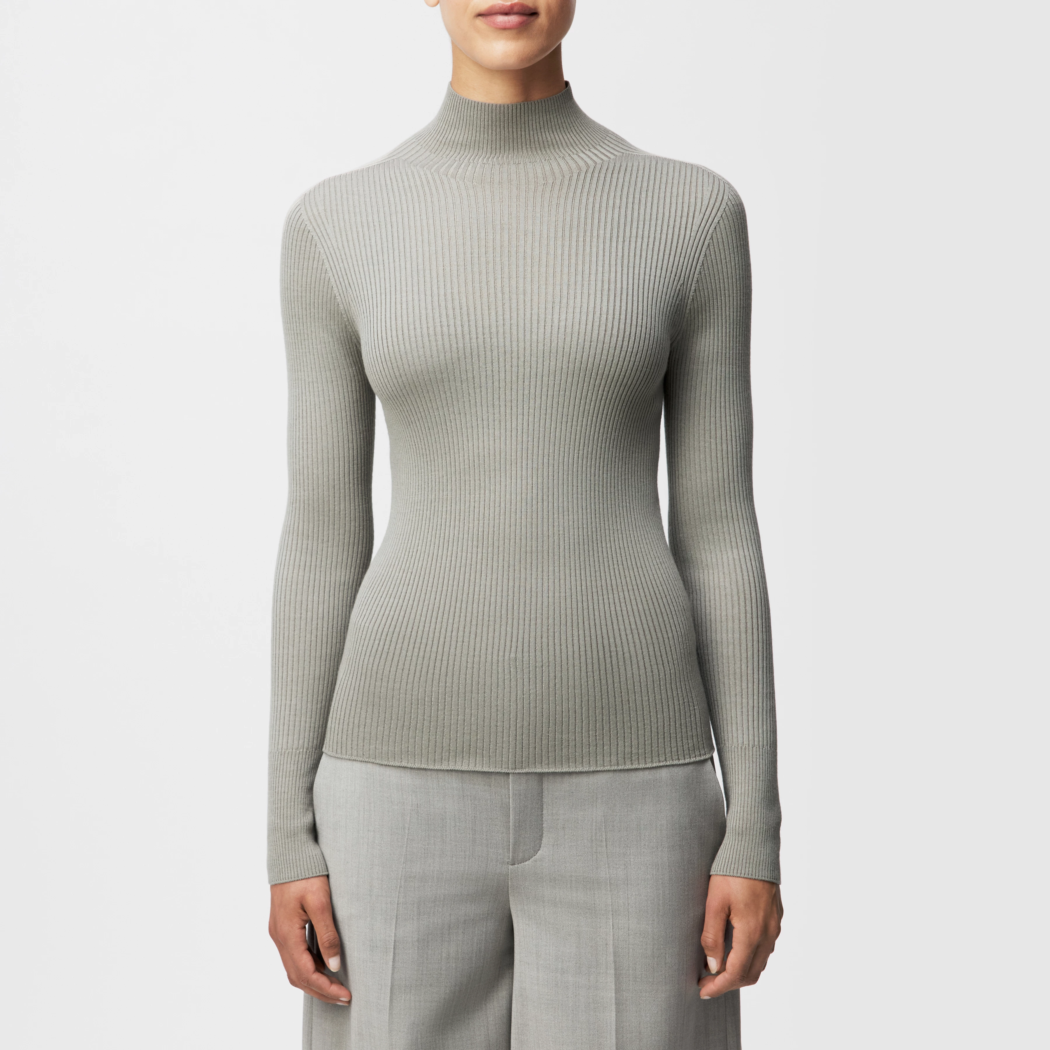 INARI - Rollkragenpullover in fließendem Wollmix - Damen - beige - Frontansicht