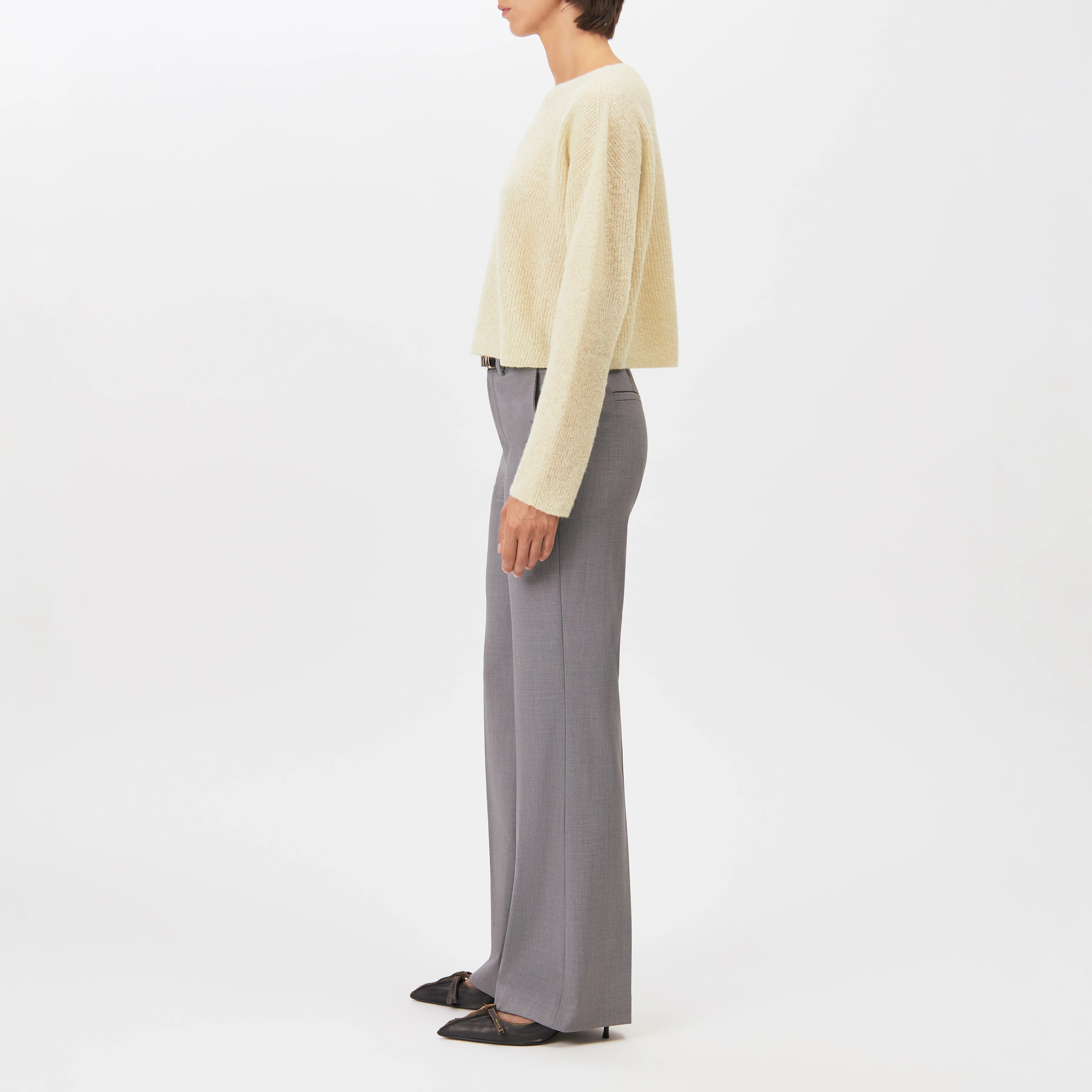 IMENY - Short Suri Alpaca blend jumper - women - yellow - Seitenansicht