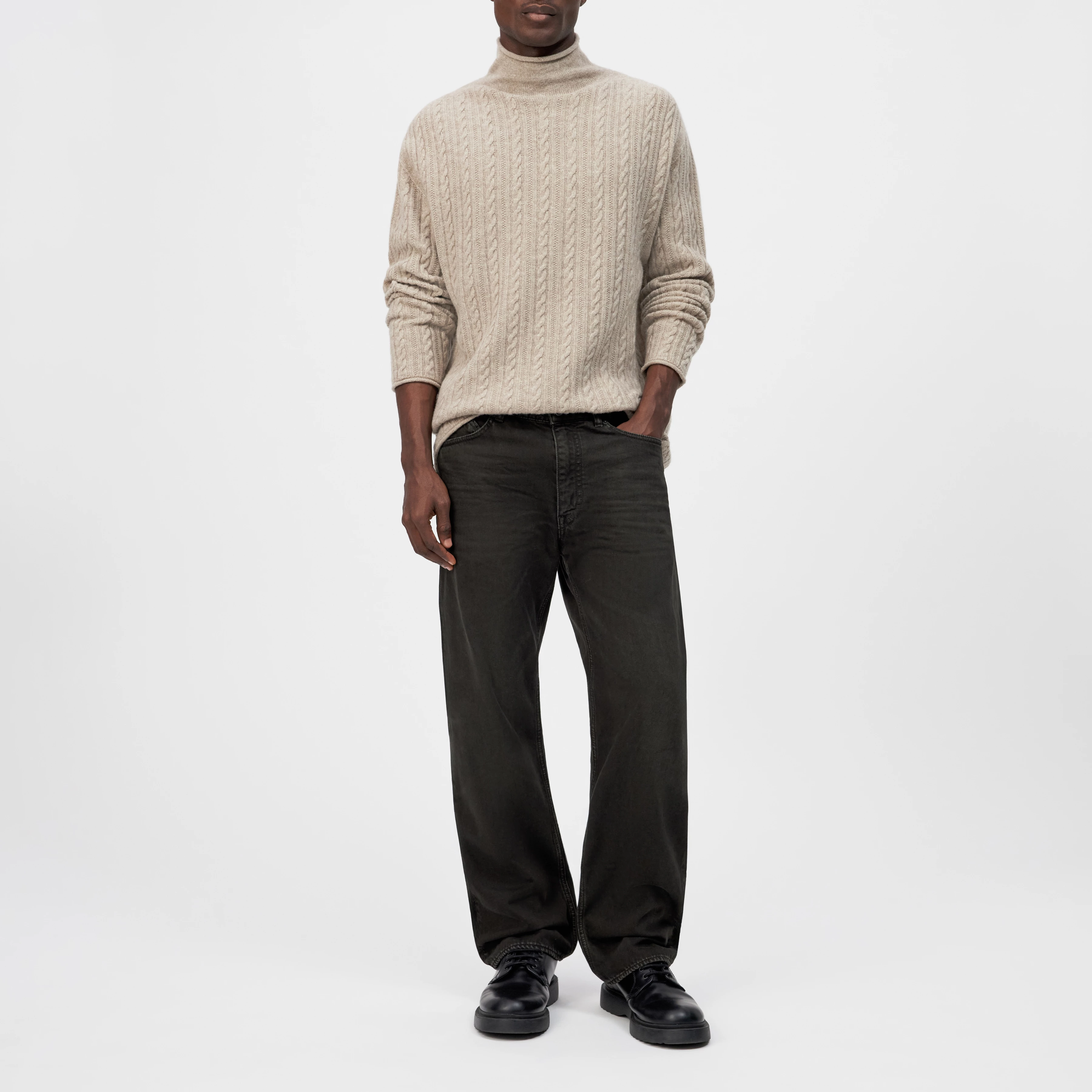NALON - Knitted jumper with turtleneck in wool - men - beige - Ganzkörper-Frontansicht