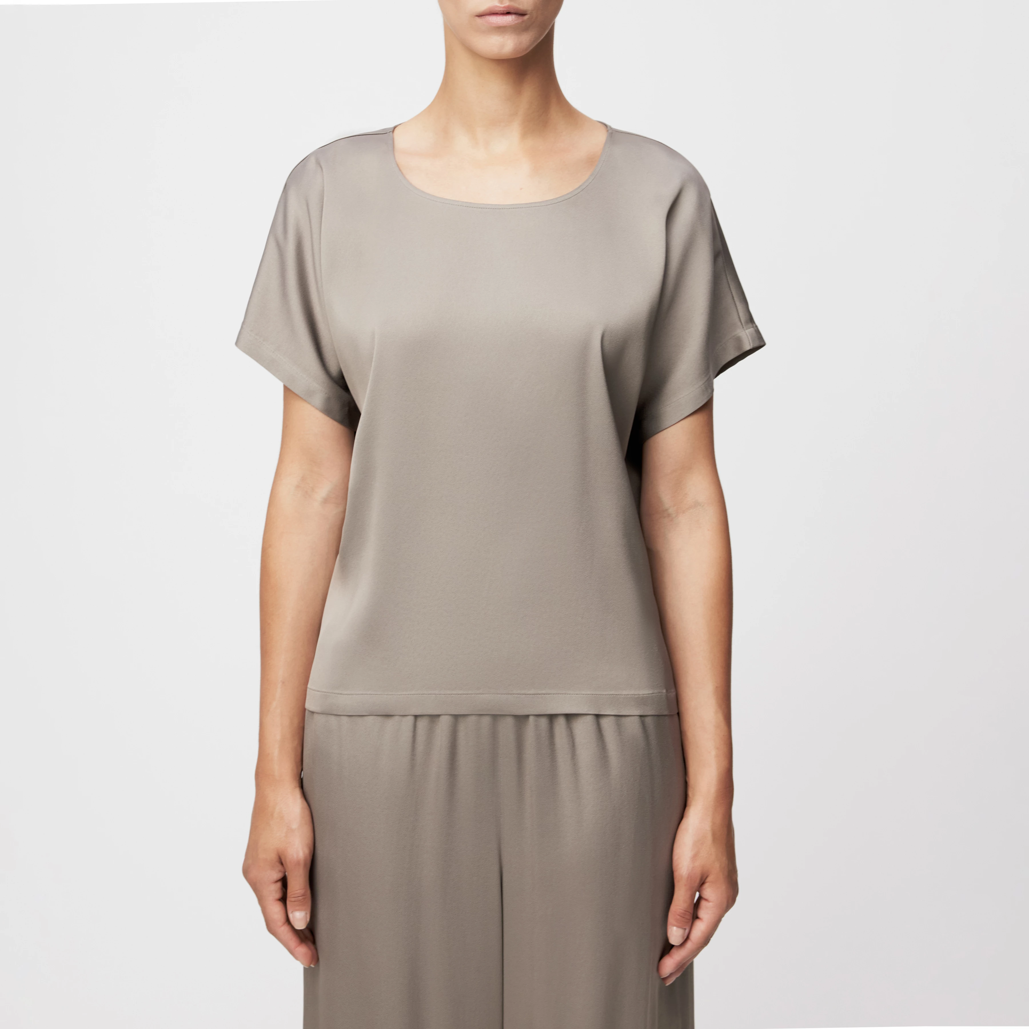 CORAMY - Casual shirt blouse in satin - women - beige - Frontansicht