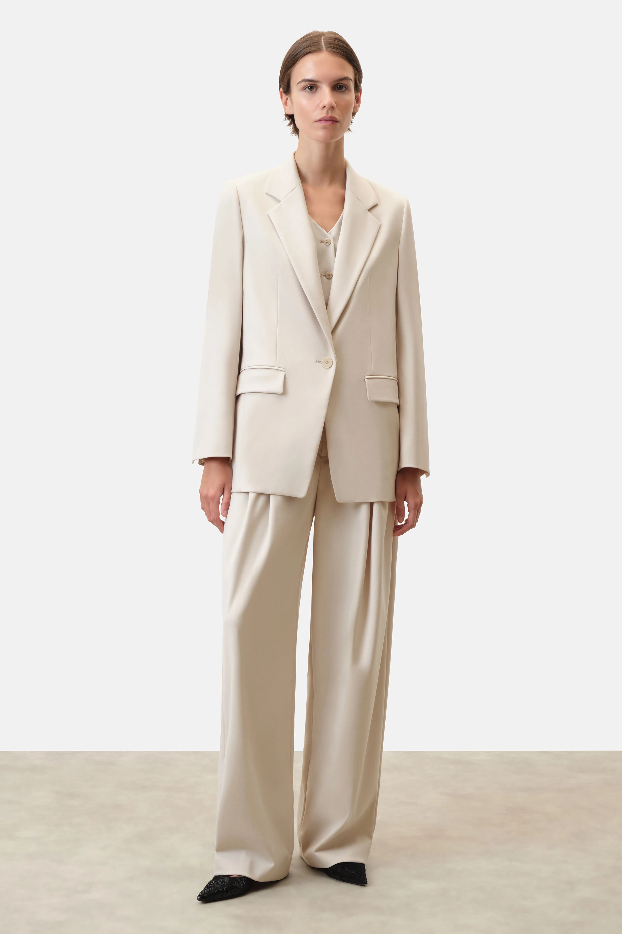 GLENDALE - boyfriend blazer in soft flannel - women - beige - Ganzkörper-Frontansicht