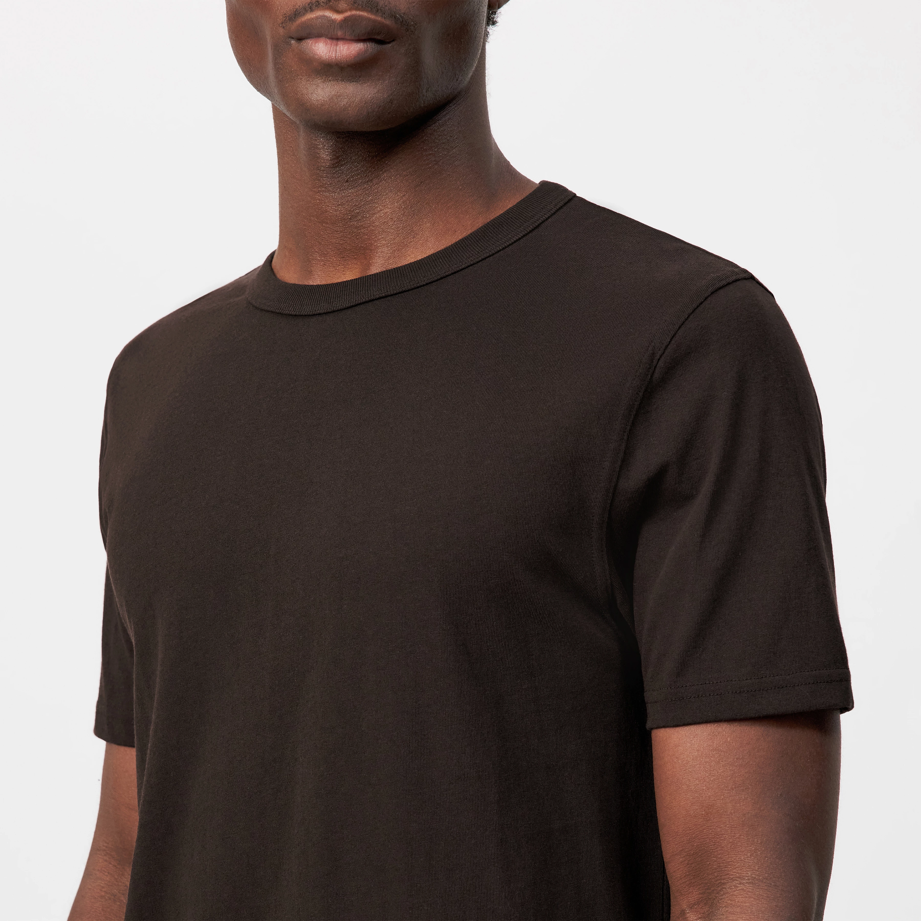 JULIENO - Slim Fit T-shirt van puur katoen - heren - bruin - Detailansicht am Model