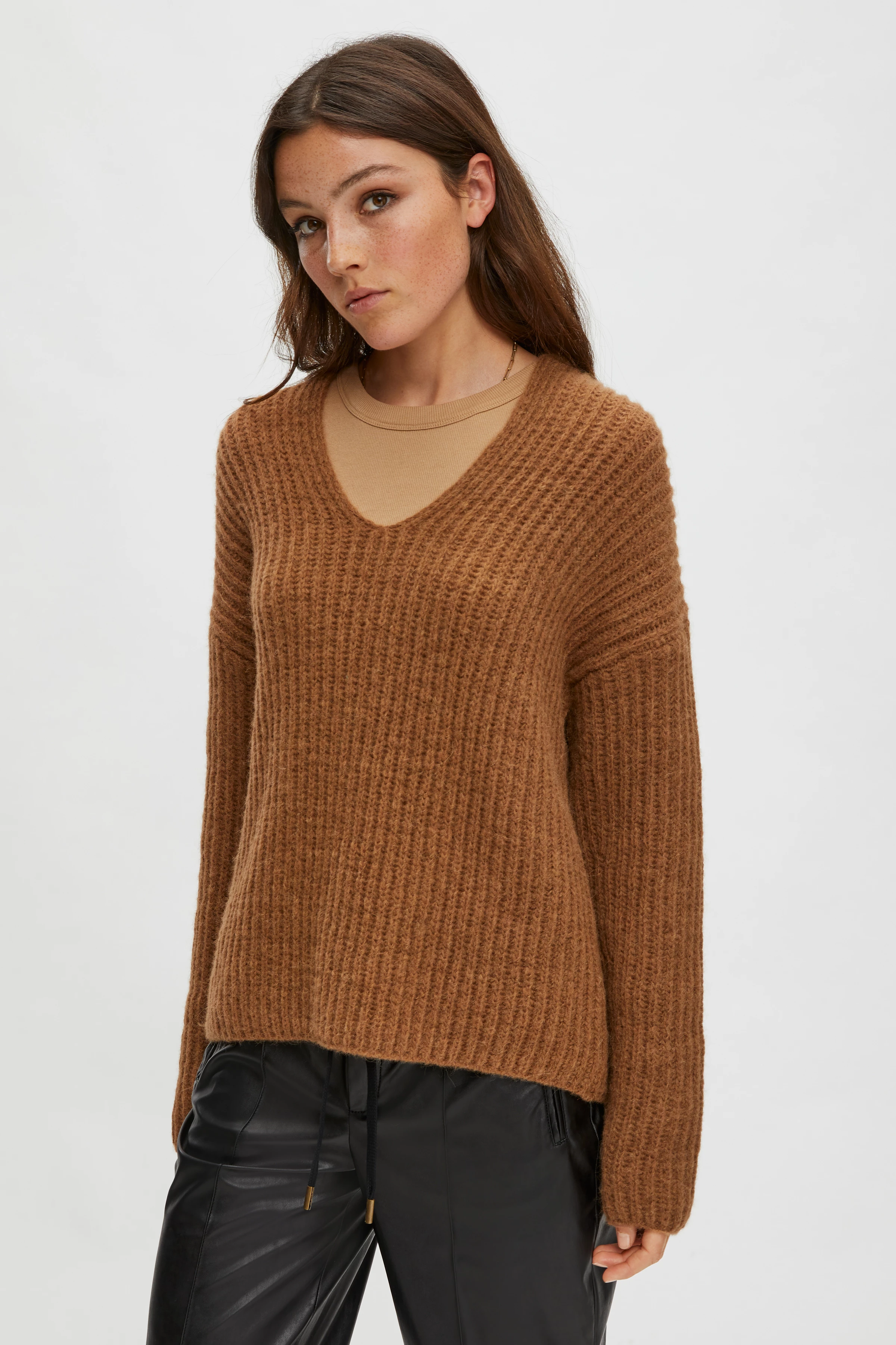 LINNAS - Strickpullover aus Alpaka-Woll-Mix - Damen - braun - Frontansicht