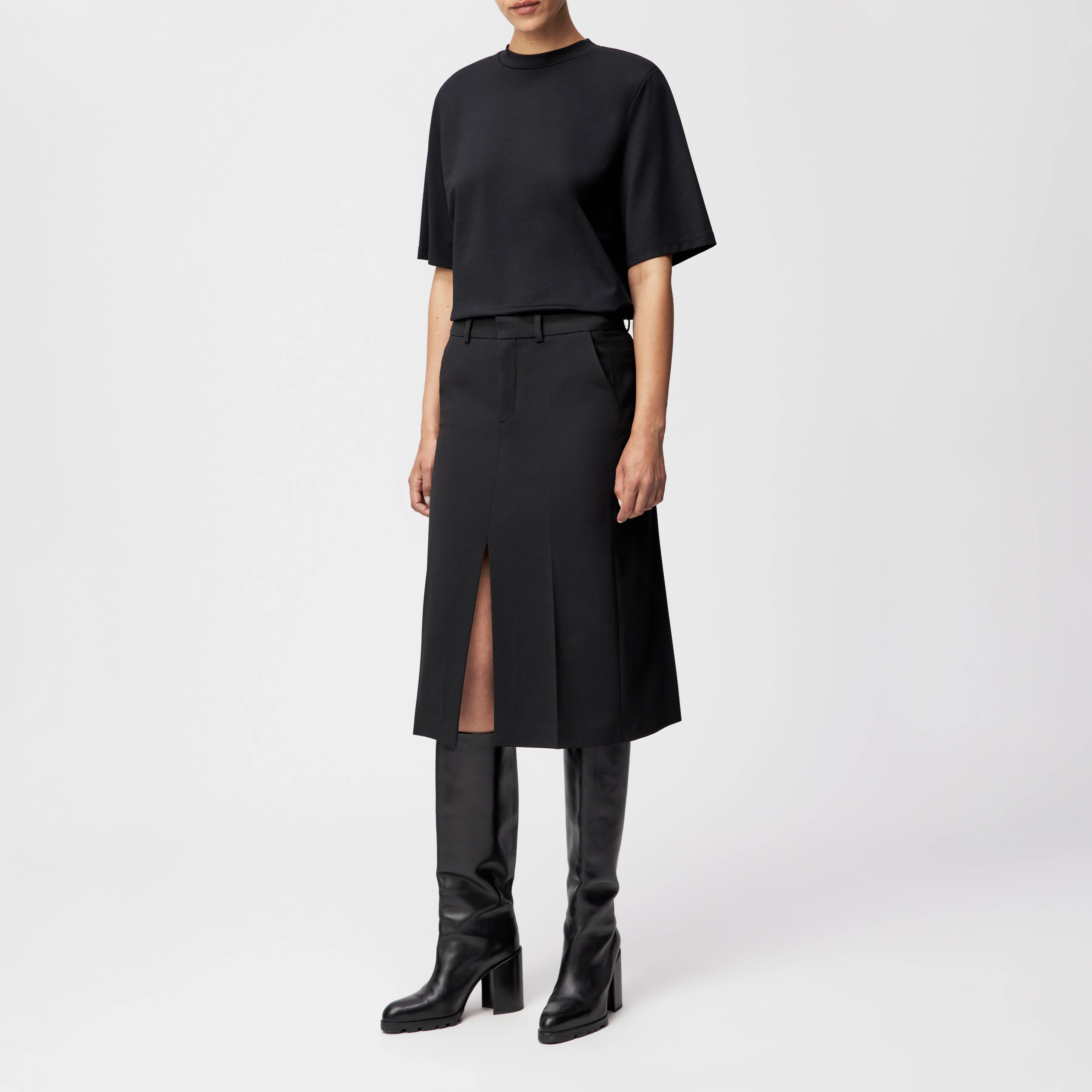 NJOLA - Hosenrock in Gabardine - Damen - schwarz - Ganzkörper-Frontansicht