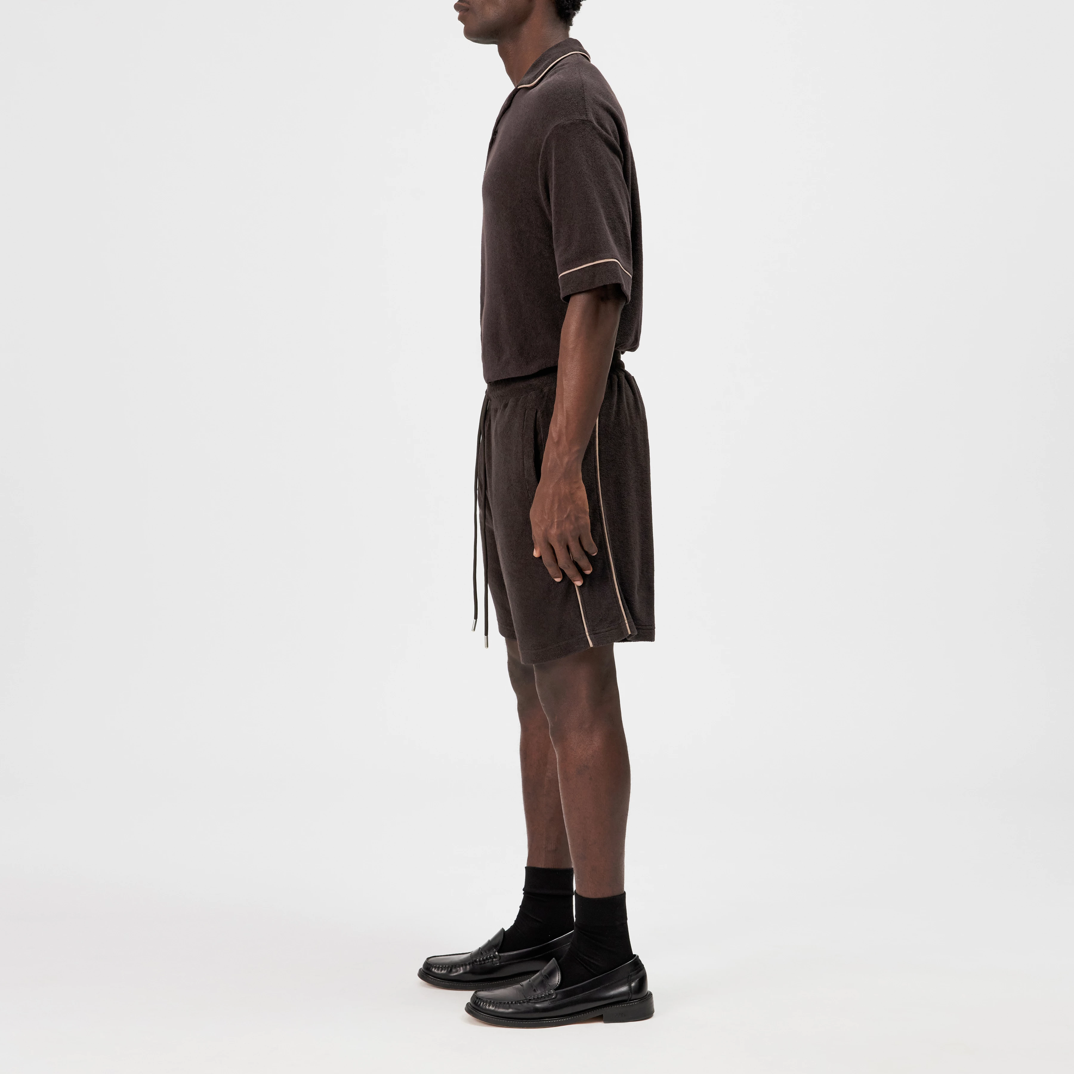 BRIKKO - Casual terry shorts - men - brown - Seitenansicht