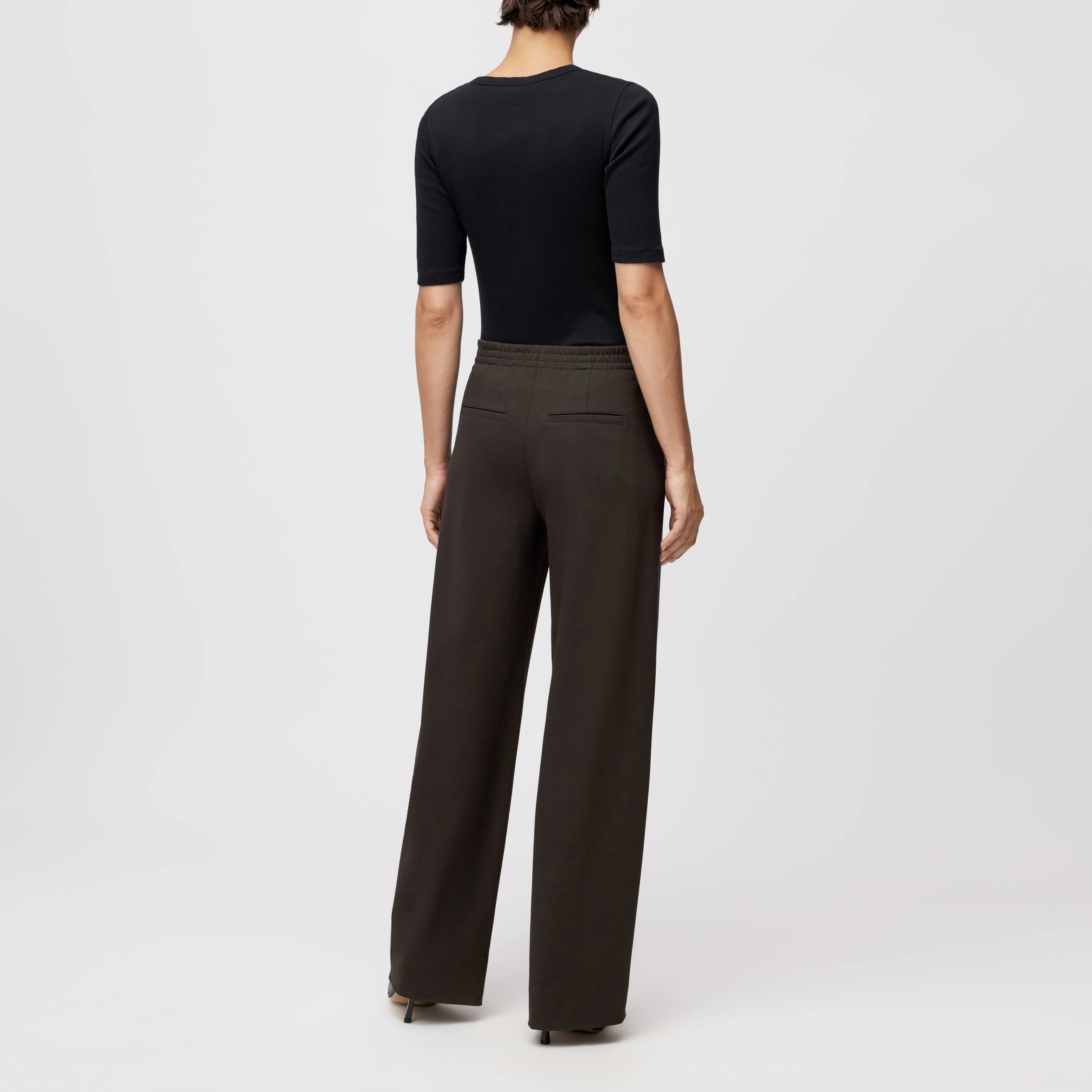 FAE_0 - Hose mit Barrel-Leg in Viskose-Mix - Damen - braun - Rückansicht