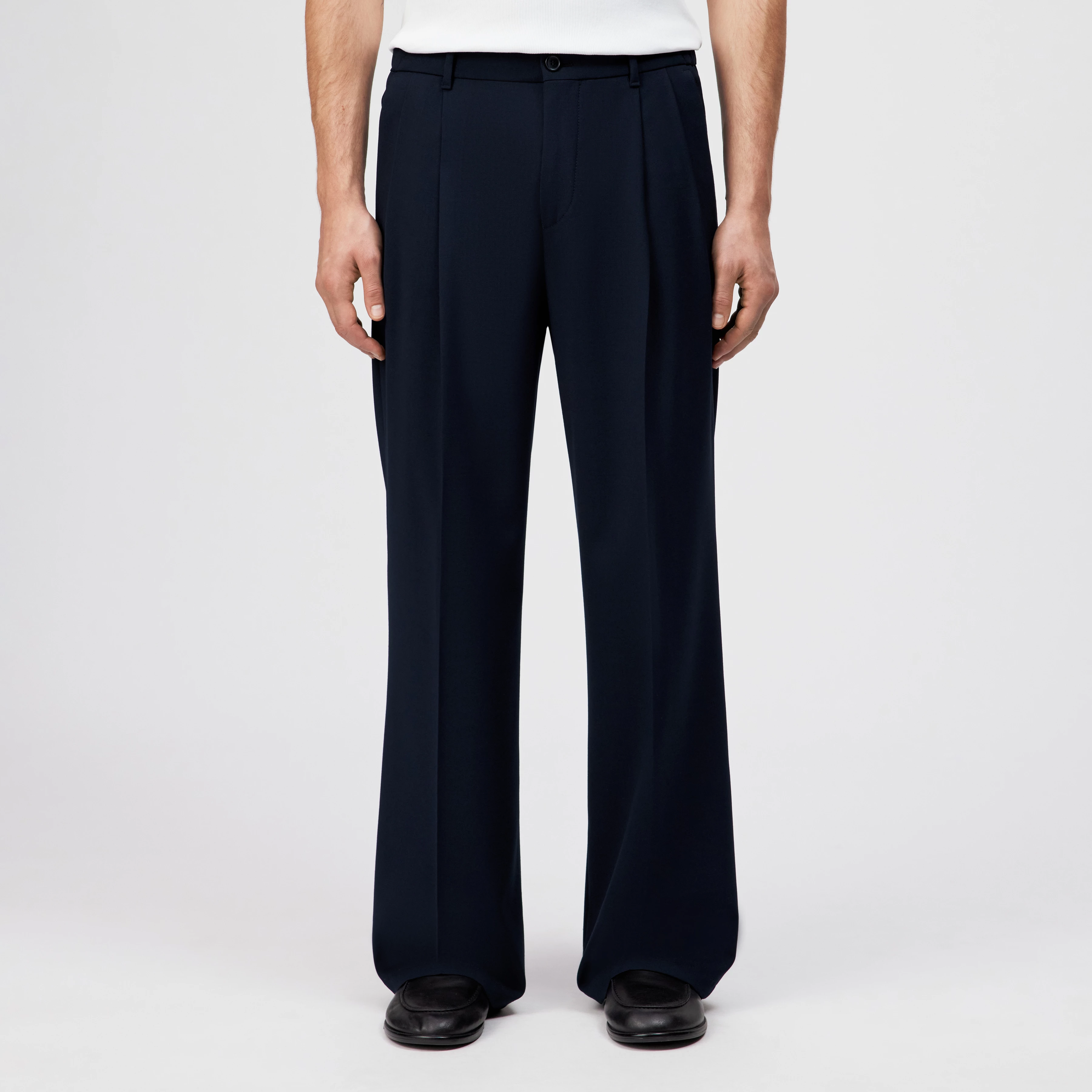 LEEK_WIDE - Relaxed fit broek met bandplooien van gabardine - heren - blauw - Frontansicht