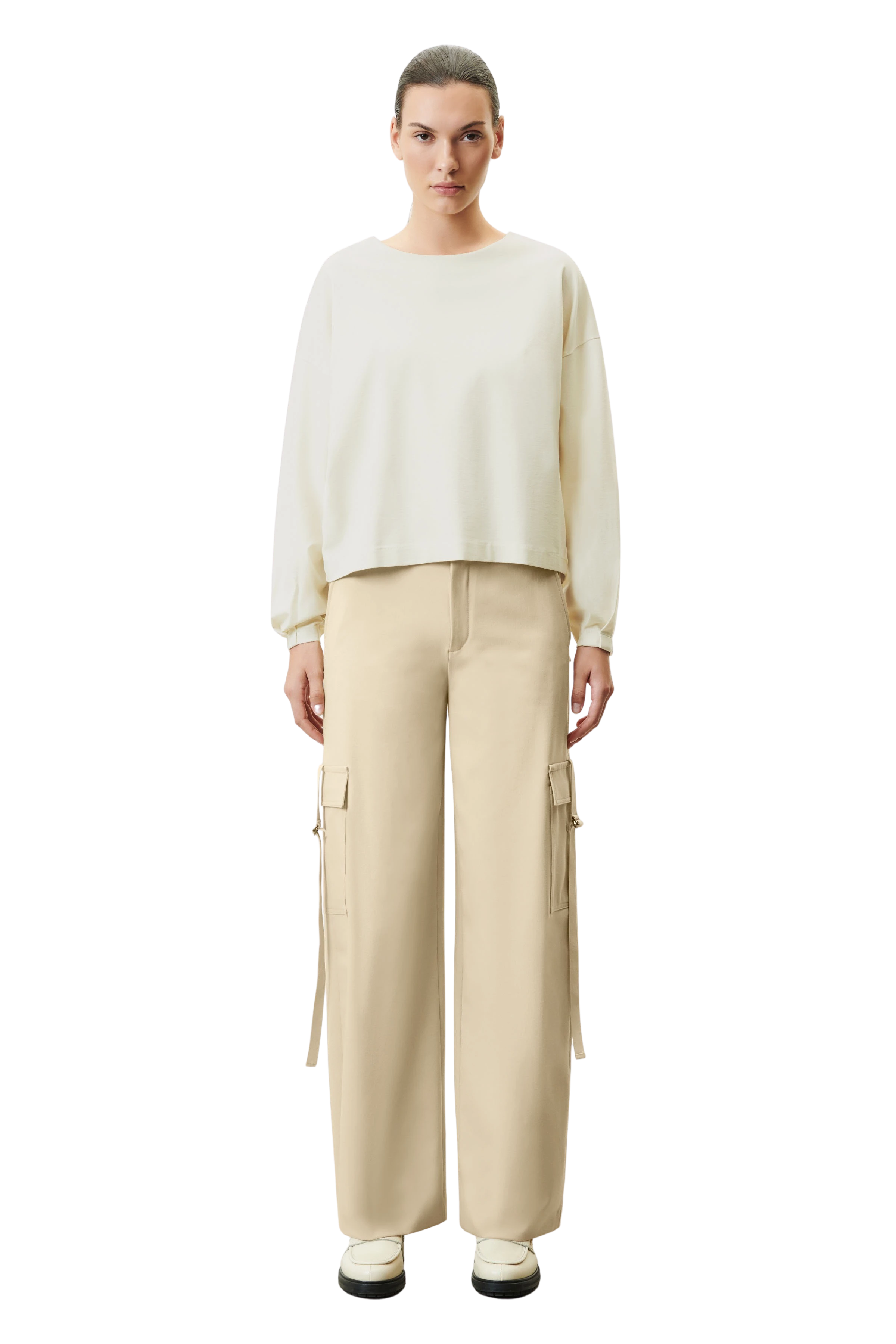 GADESSY - Long sleeve with scoop neckline in clean jersey - women - beige - Ganzkörper-Frontansicht
