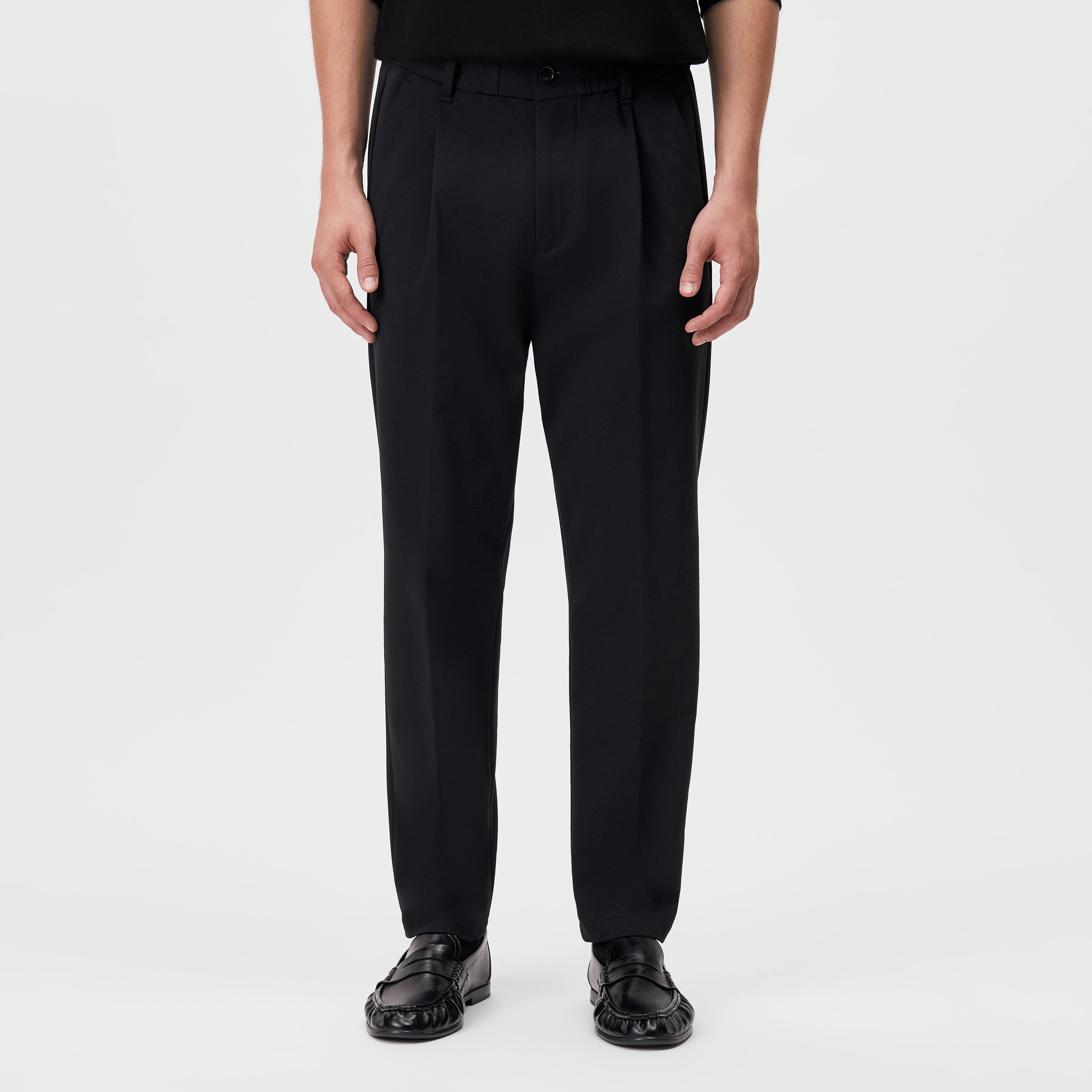 CHASY - Pleated jersey trousers - men - black - Frontansicht