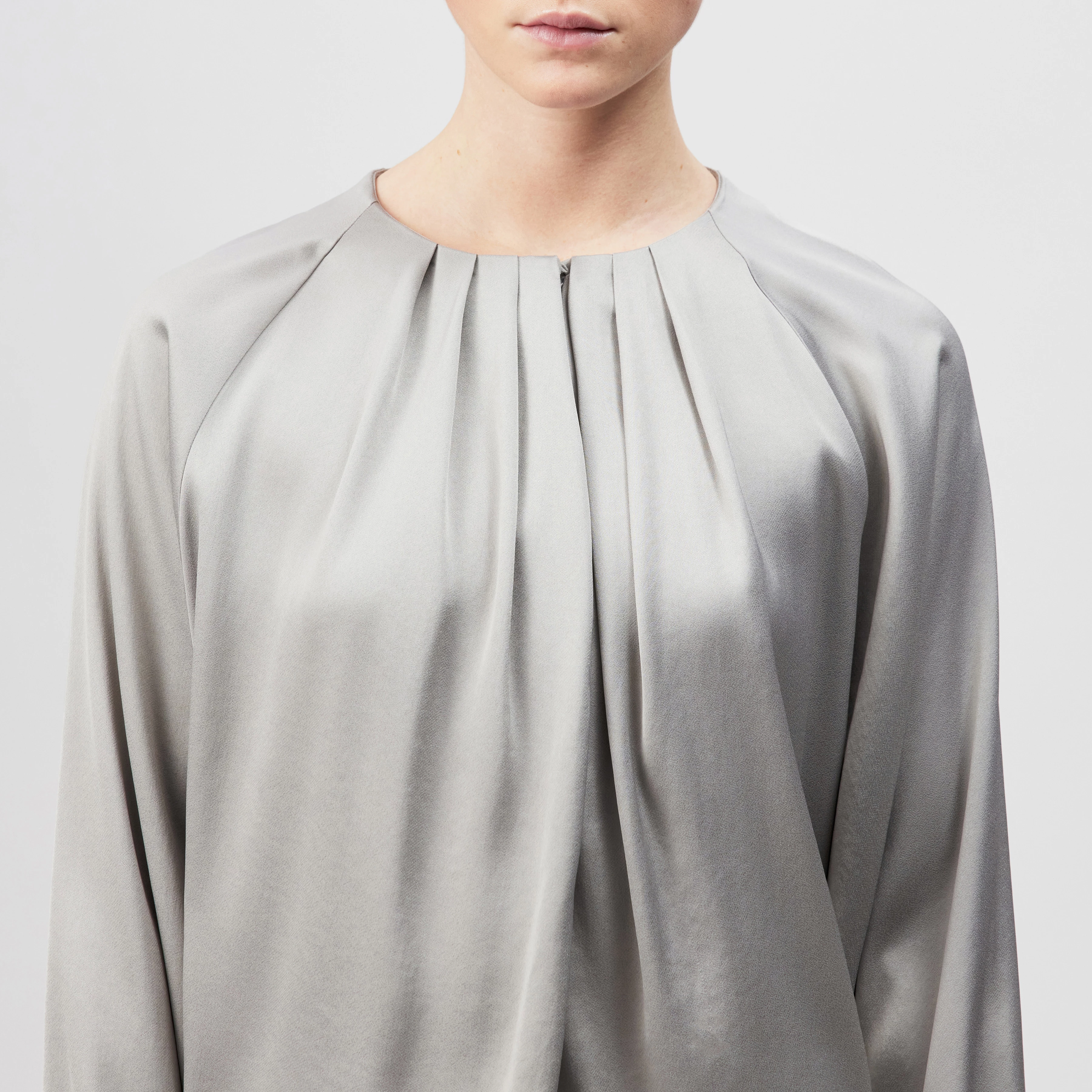 HARLEEN - Bohobluse im Relaxed Fit - Damen - grau - Detailansicht am Model