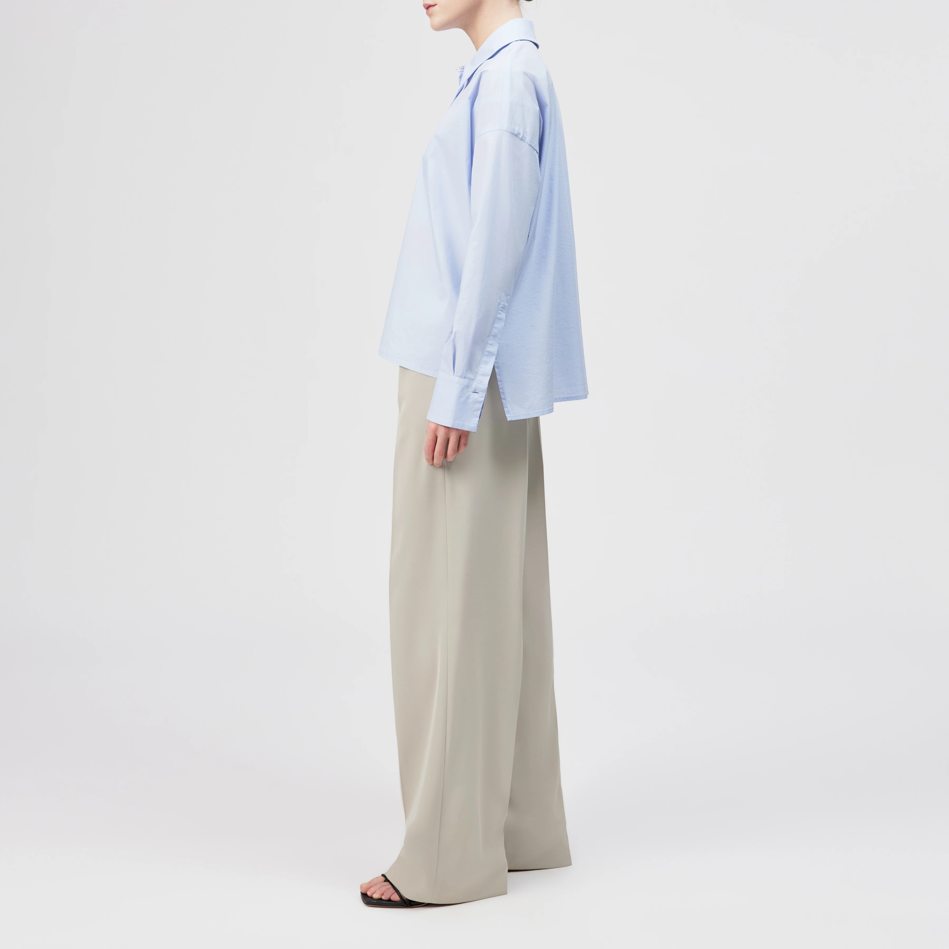 CLOELIA - Classic shirt blouse in poplin - women - blue - Seitenansicht