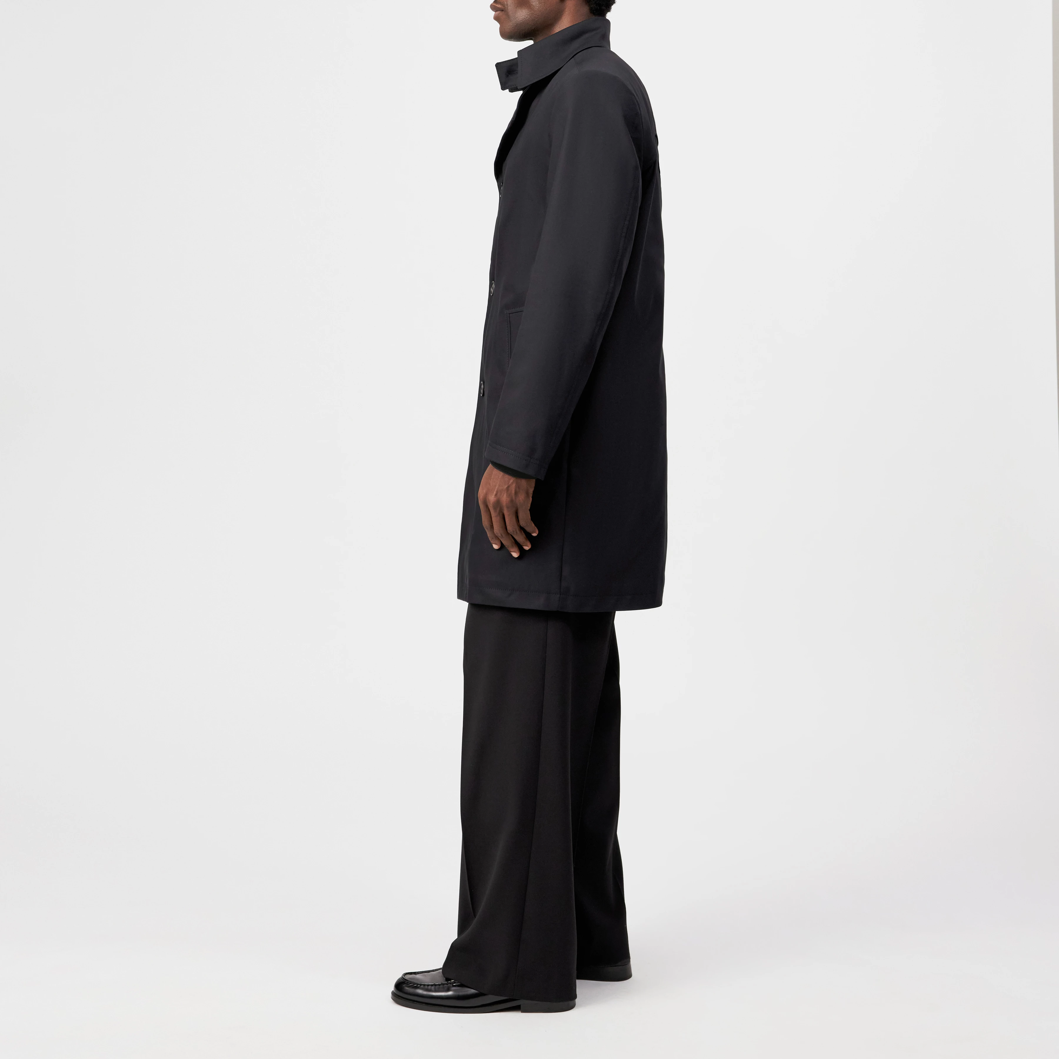 SKOPJE_C - Trench coat in techno stretch satin - men - black - Seitenansicht