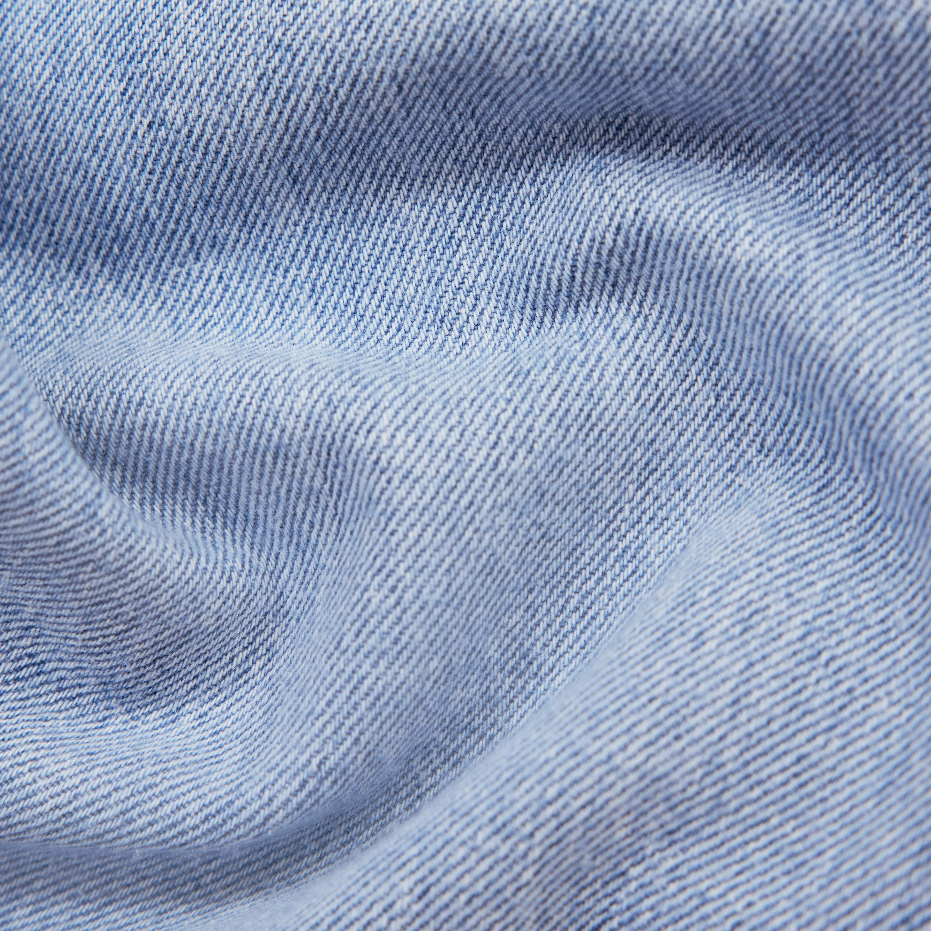 MEDLEY - Mid-rise jeans in mid-blue denim - women - blue - Materialbild (B2C)