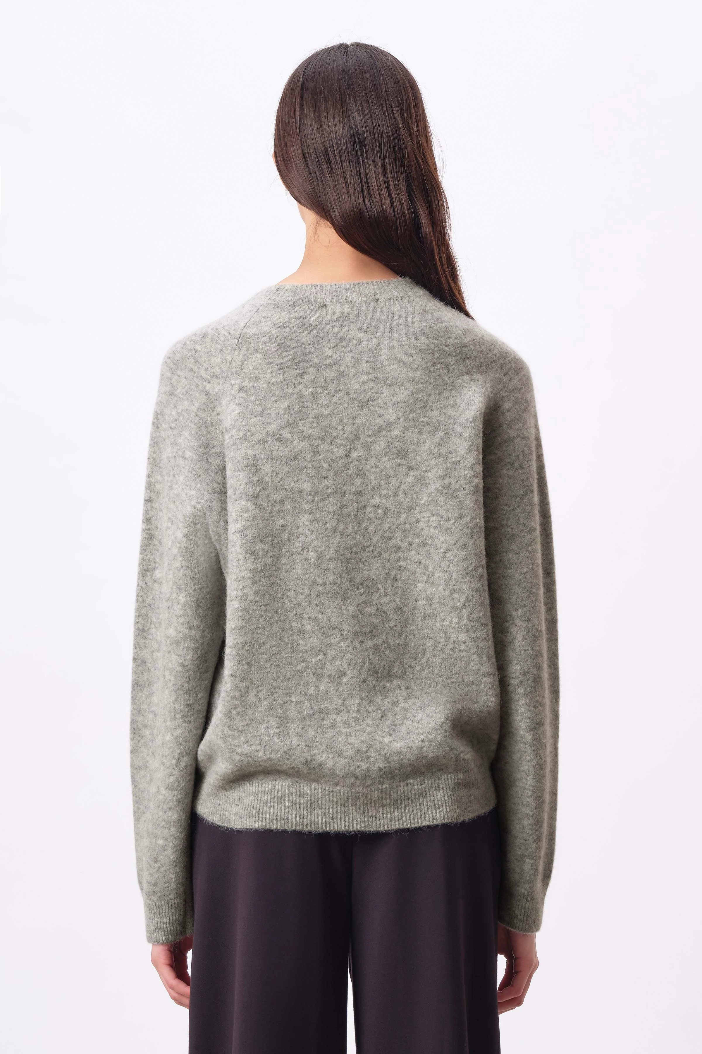 PEMIRI - egg-shape jumper with raglan sleeves in alpaca mix - women - grey - Rückansicht