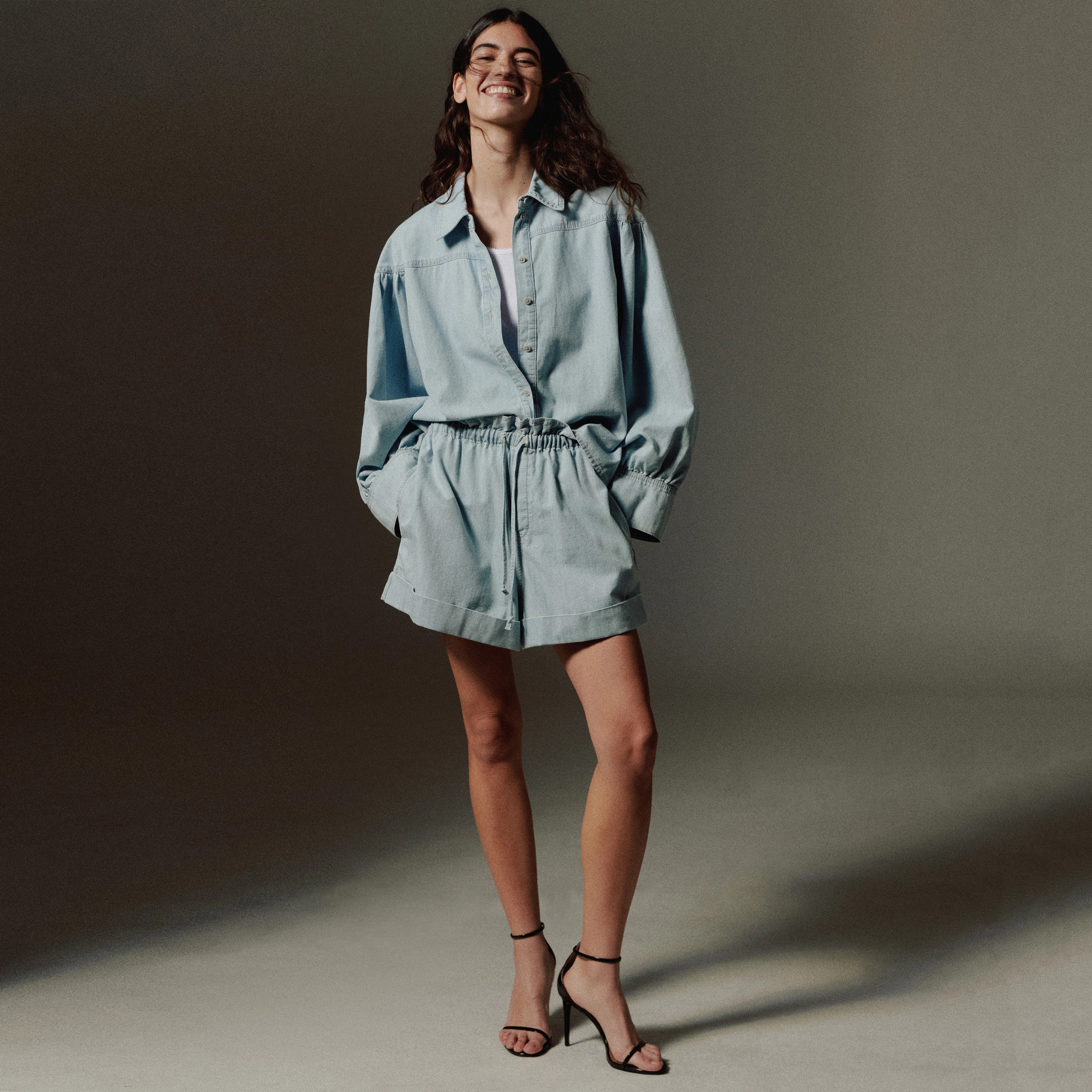 EDICT - Relaxed fit paperbag shorts in denim look - women - blue