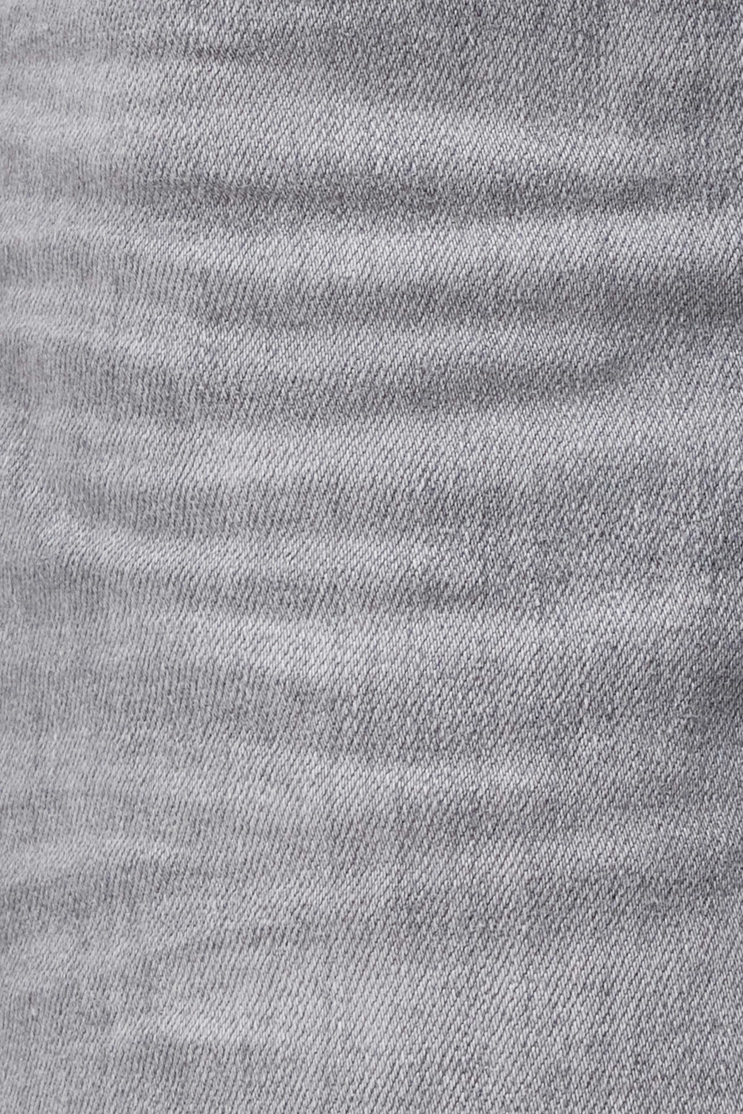 NEED - Low-waist Skinny Jeans - Damen - grau - Detailansicht am Model