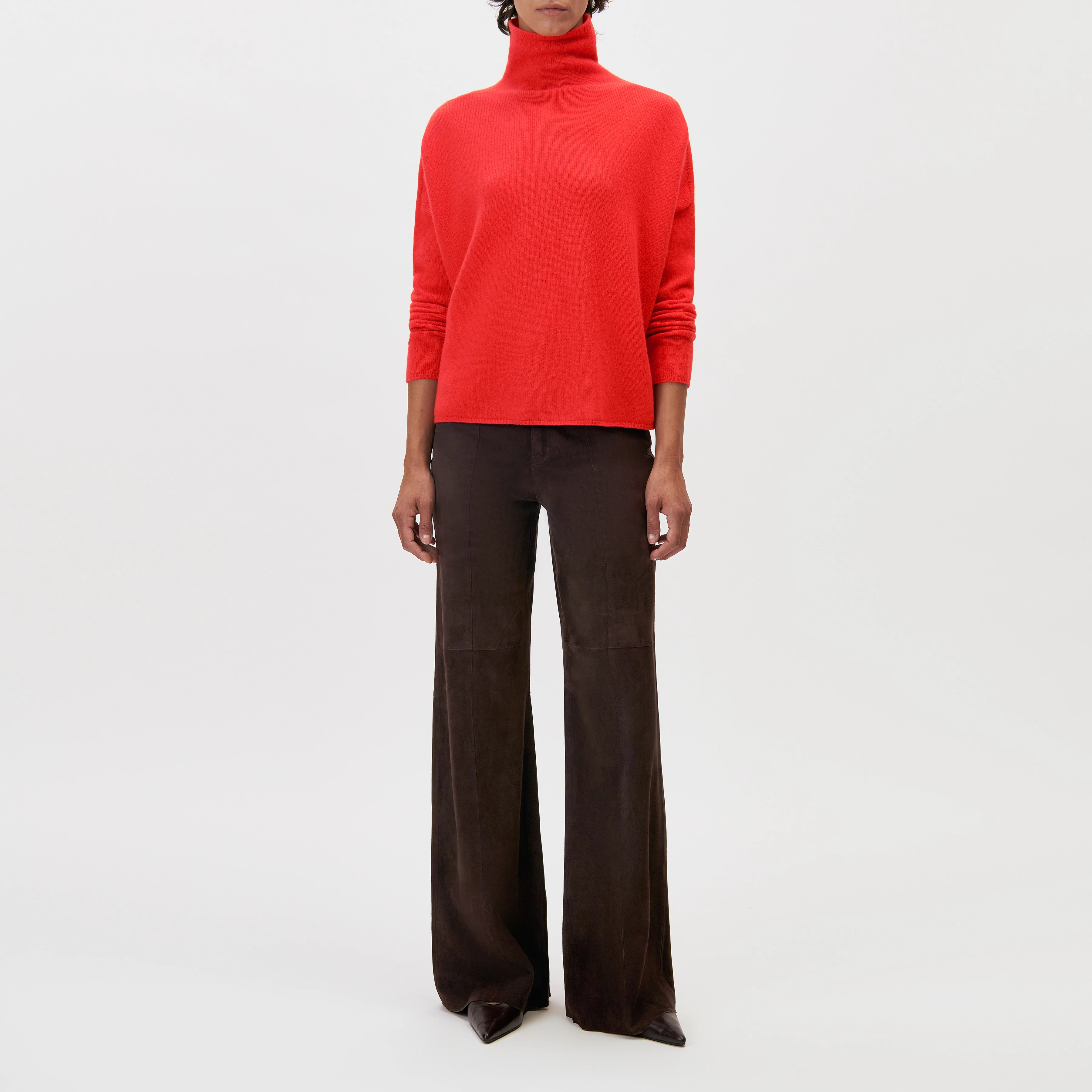 LIORA - Egg-shape roll-neck jumper in pure new wool - women - red - Ganzkörper-Frontansicht