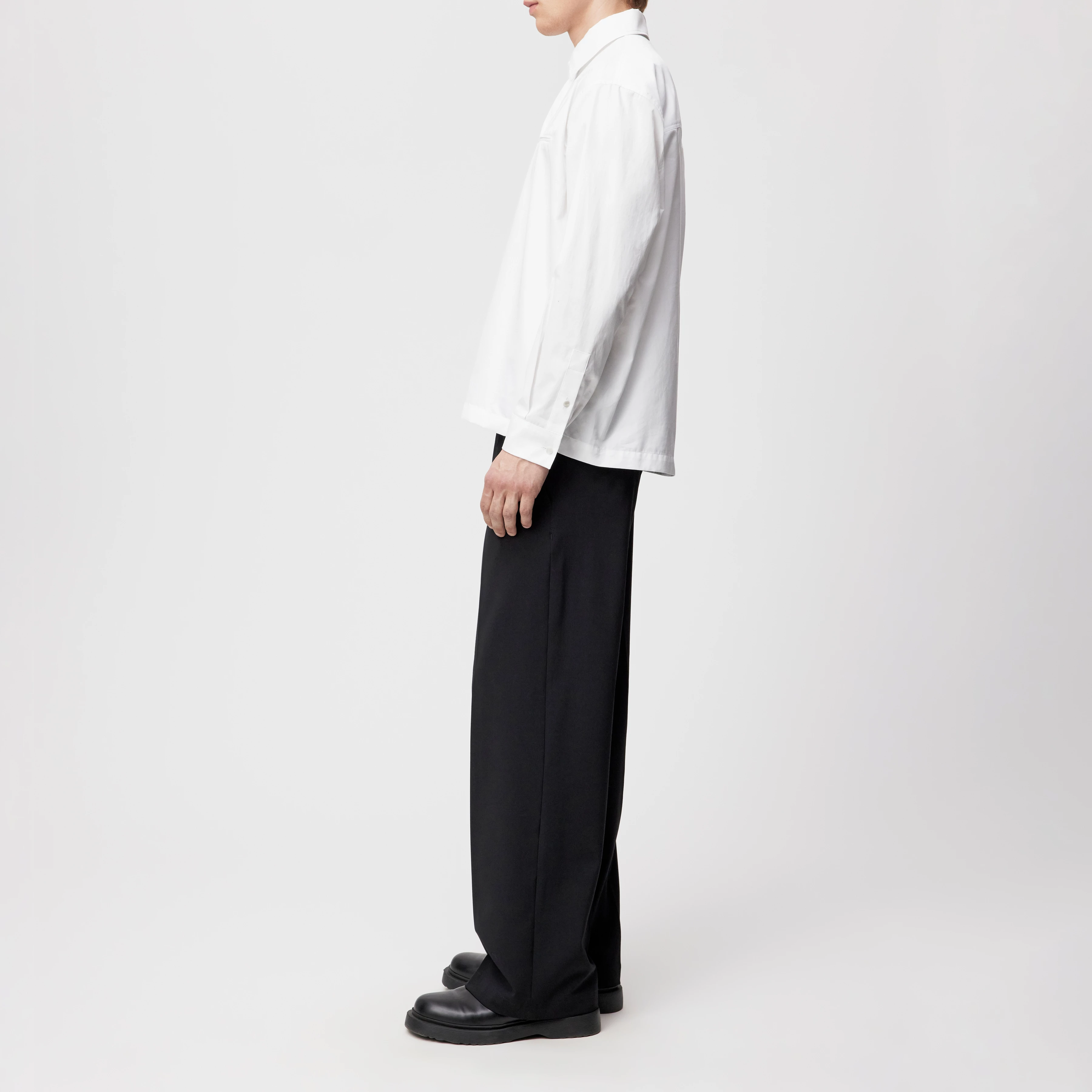 JAARI - Hemd mit verdeckter Knopfleiste in Satin Popeline - Herren - weiß - Seitenansicht