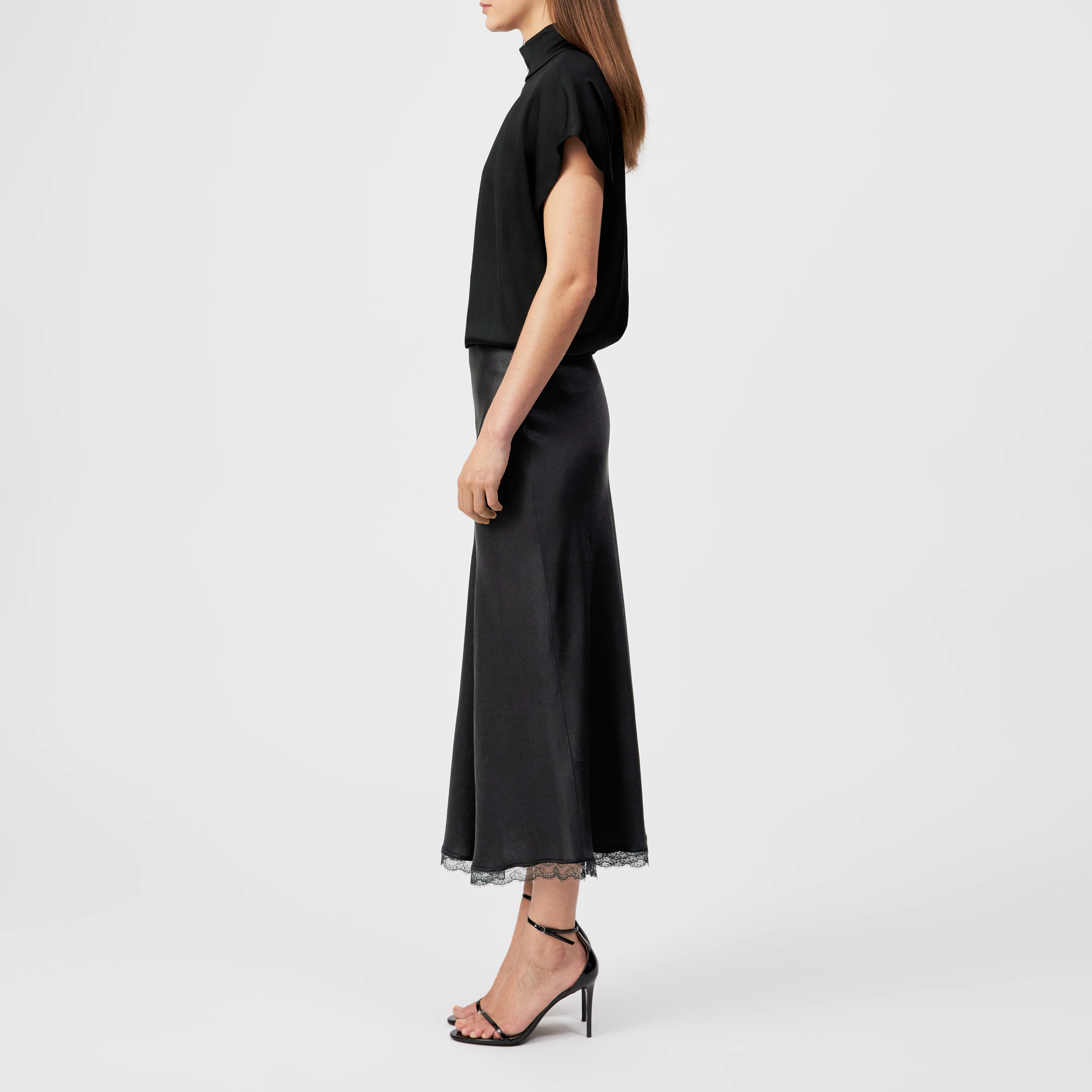 URA_1 - Jupe midi satinée avec dentelle - women - noir - Seitenansicht