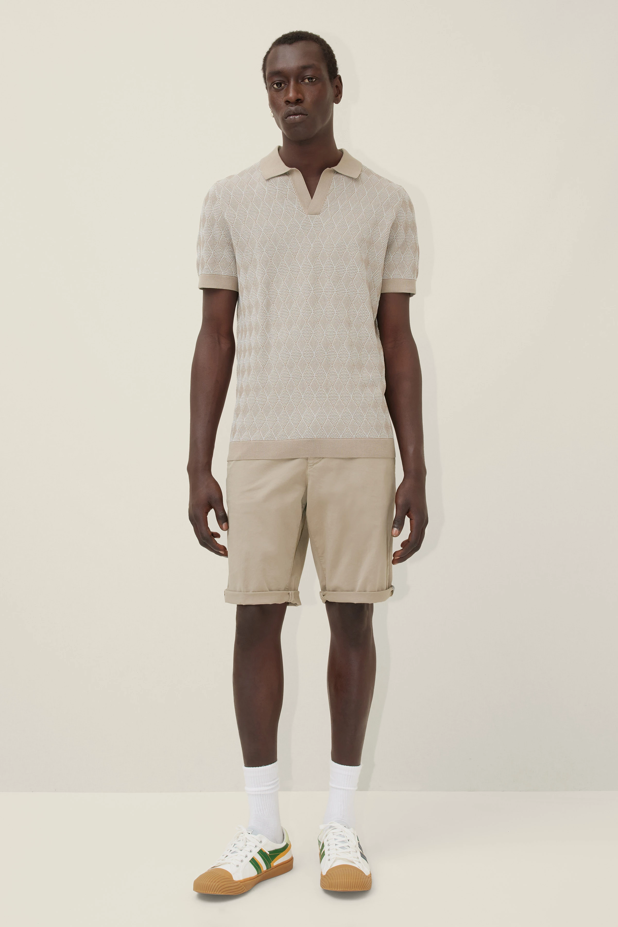 BRAIAN - jaquard knit polo - men - brown - Ganzkörper-Frontansicht