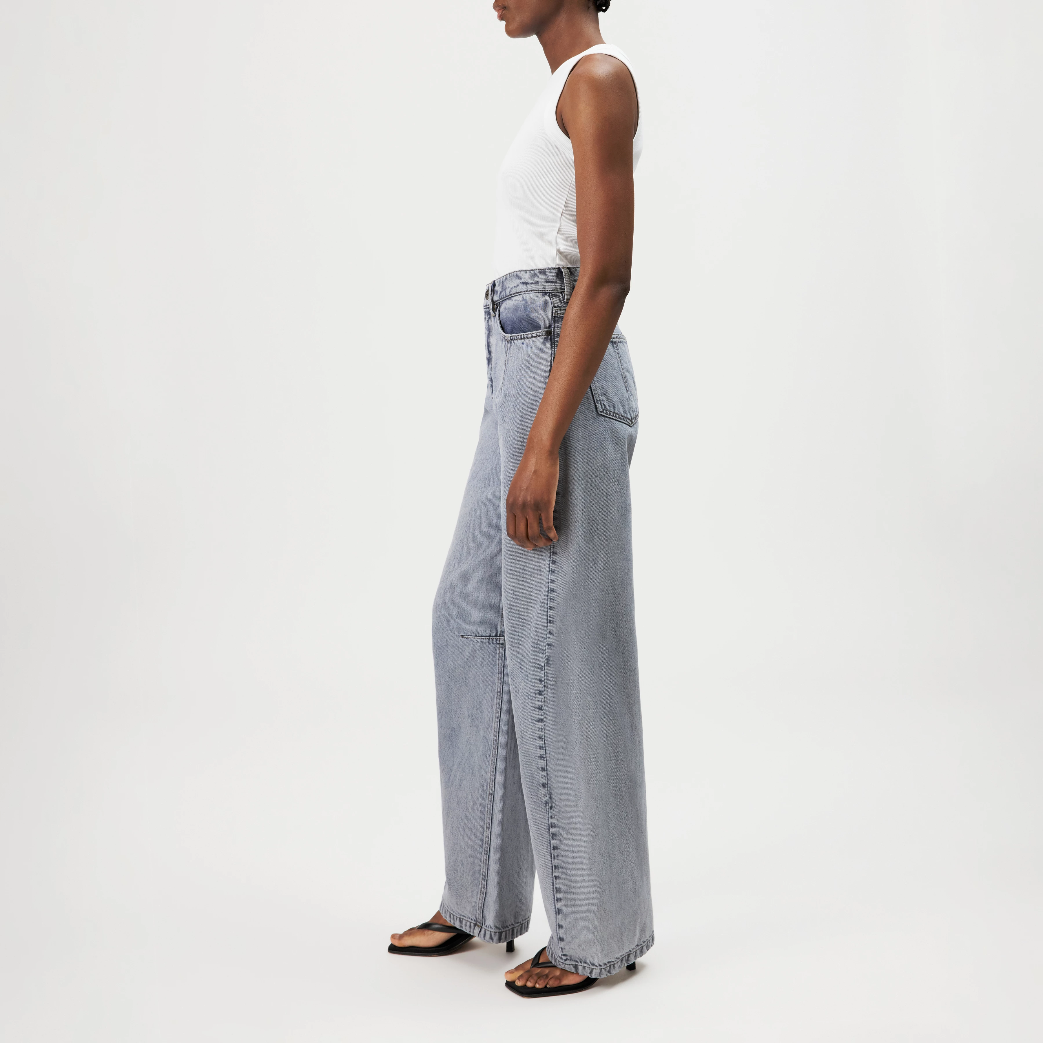 LIABLE - Pantalon coupe décontractée en denim clair - women - bleu - Seitenansicht
