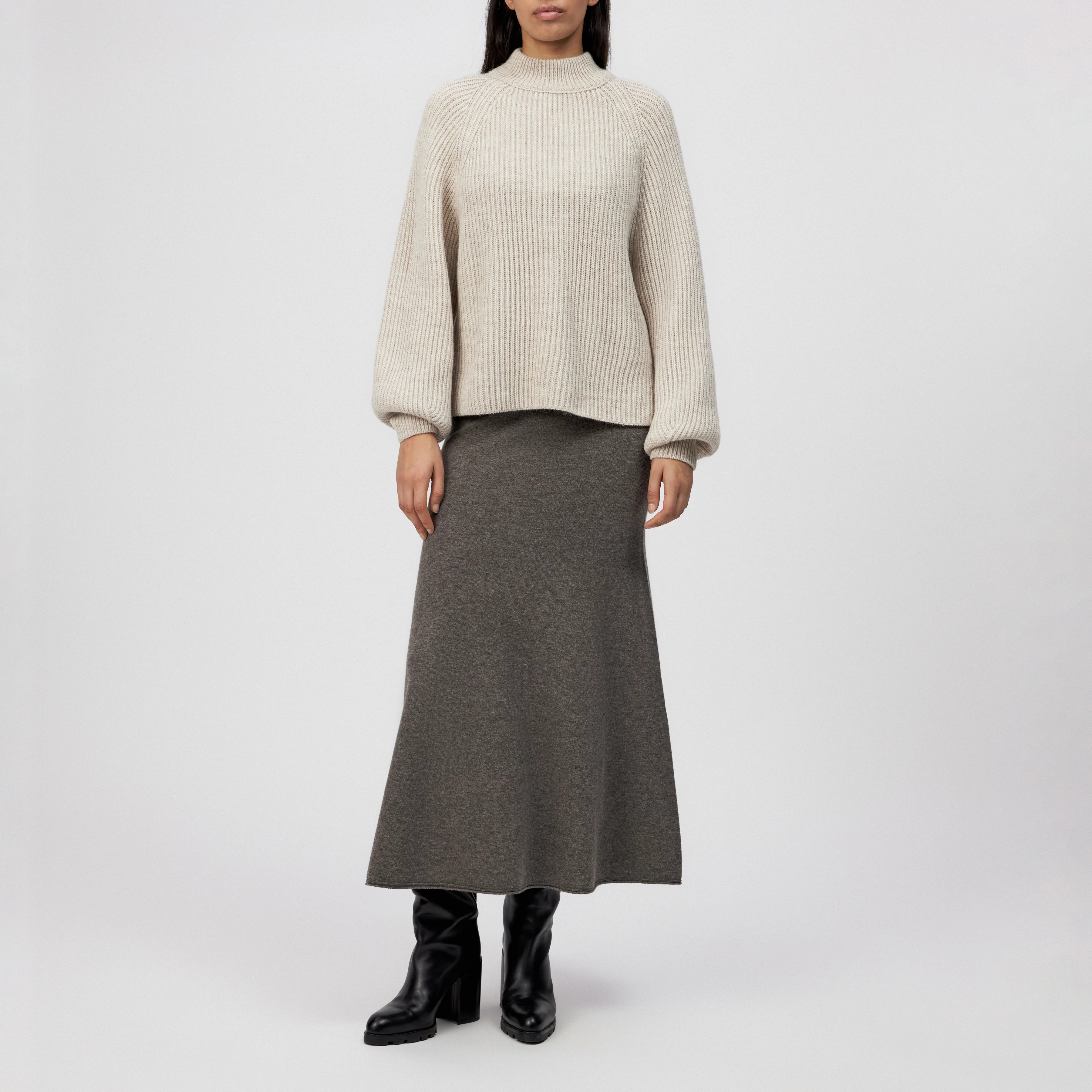 KIMONI - Sweater with balloon sleeves in wool and alpaca blend - women - beige - Ganzkörper-Frontansicht