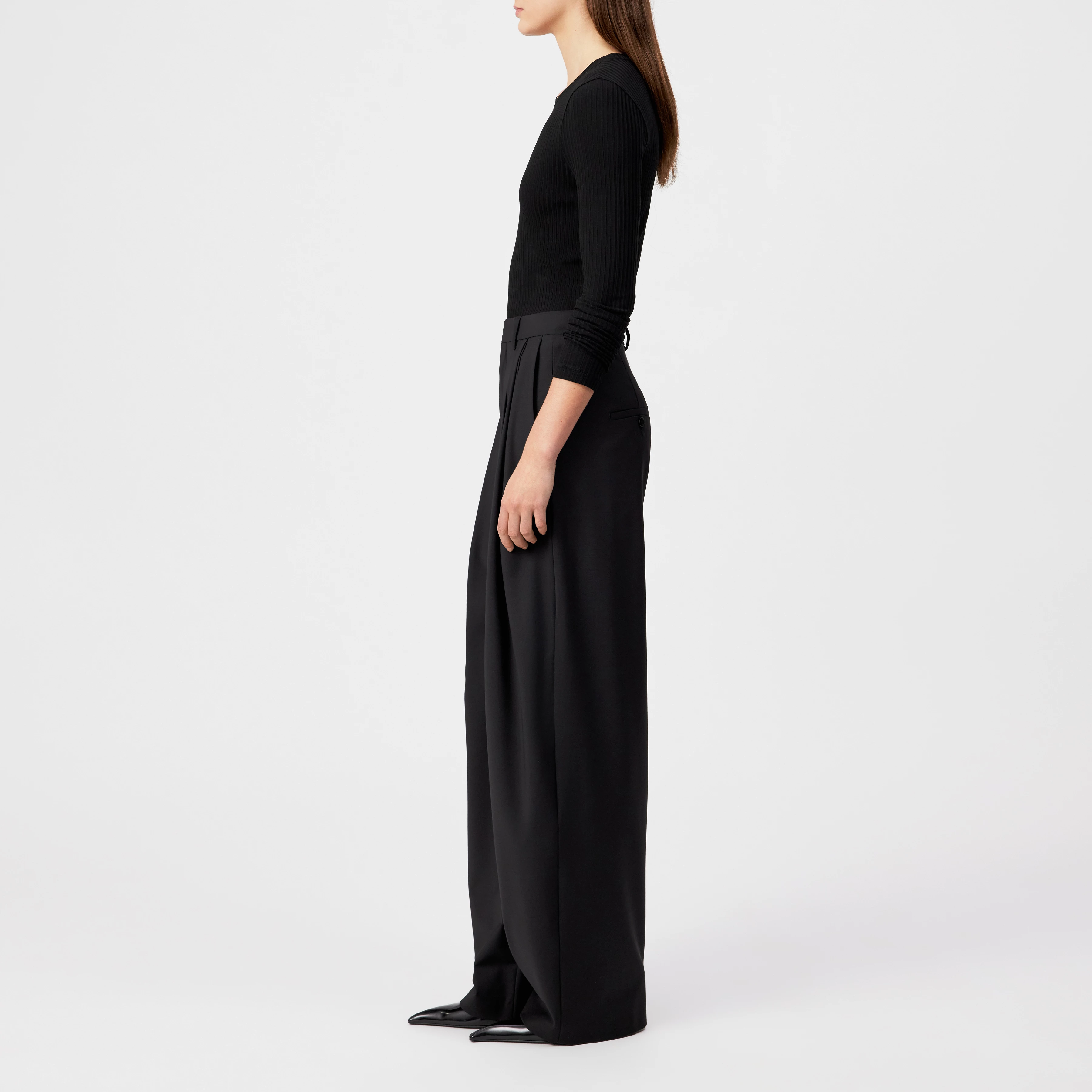 ELICIT - Wide pleated trousers in wool blend - women - black - Seitenansicht