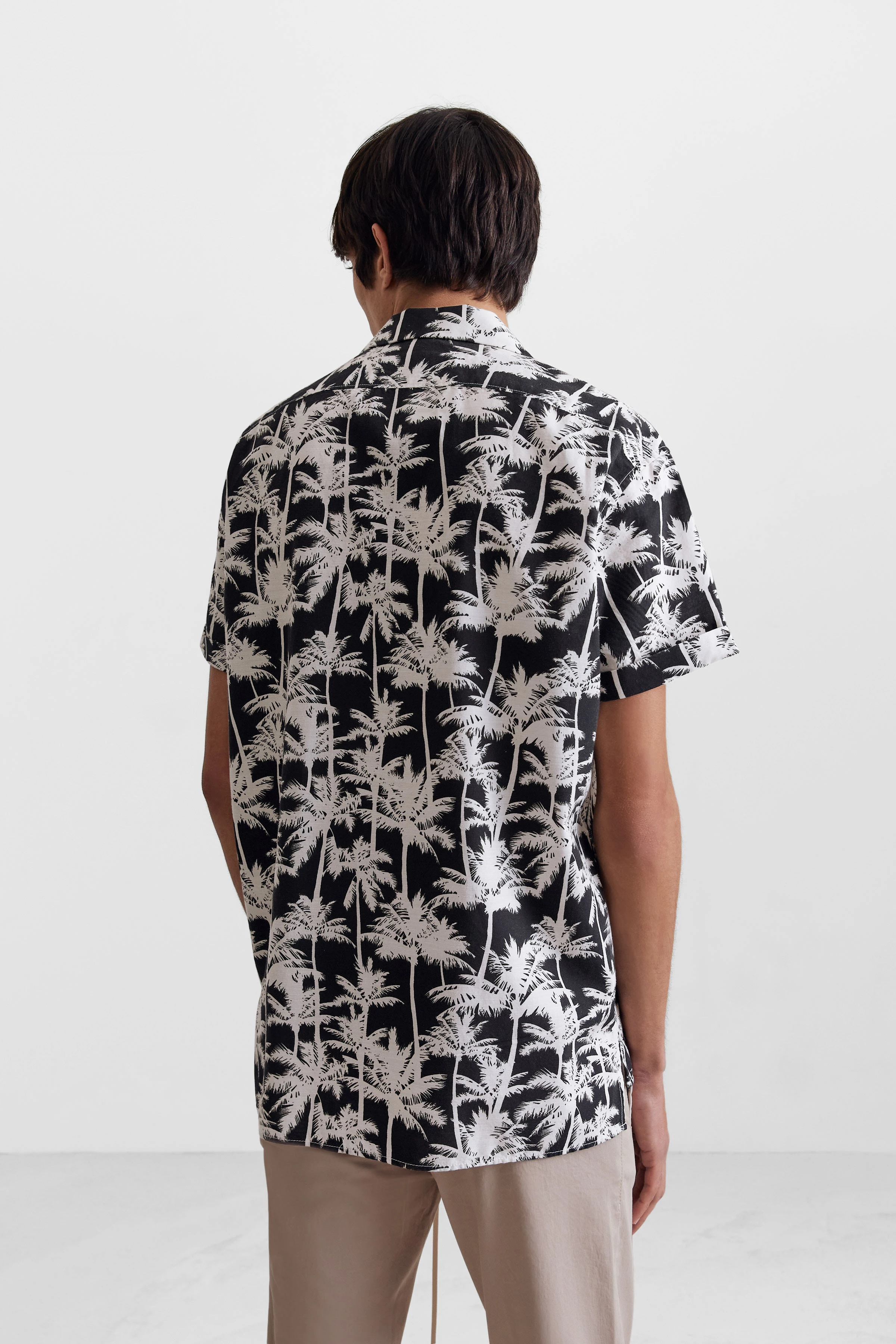 BIJAN - Kurzarmhemd mit All-Over Print - Herren - schwarz - Rückansicht