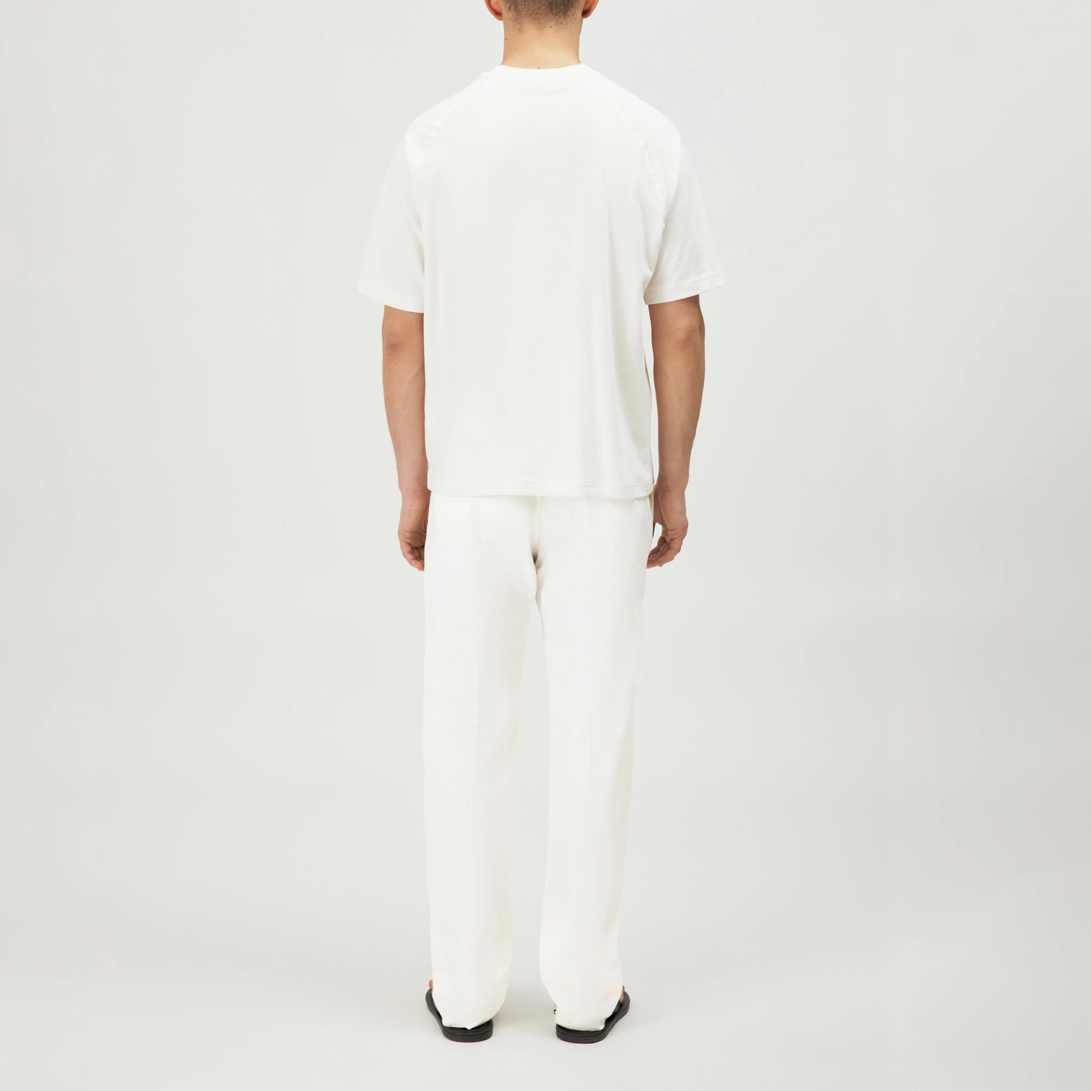 MAVIAN - Relaxed, washed cotton tee. - men - off white - Rückansicht