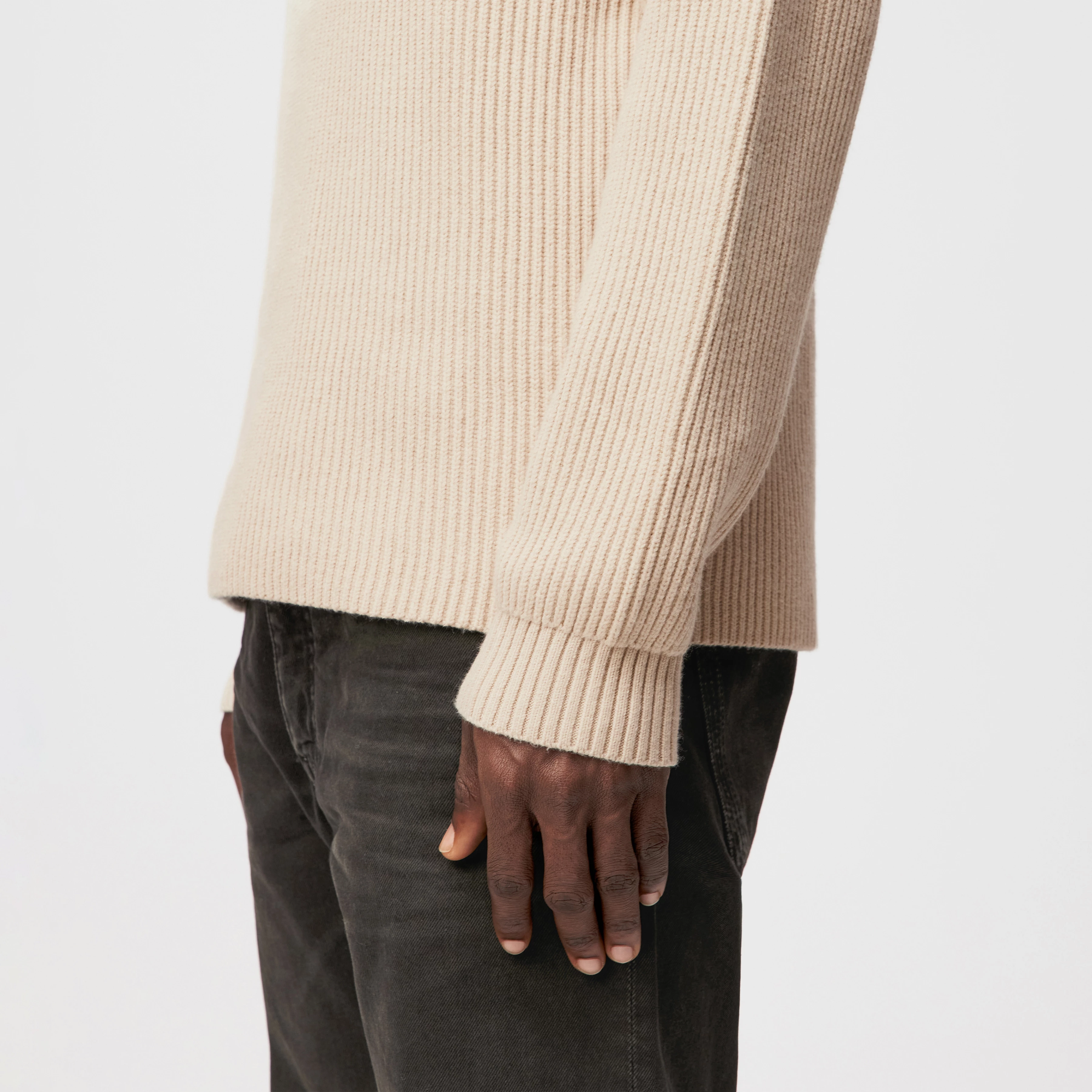 RUSTINO - Strickpullover mit Polokragen in Baumwoll-Mix - Herren - beige - Detailansicht am Model