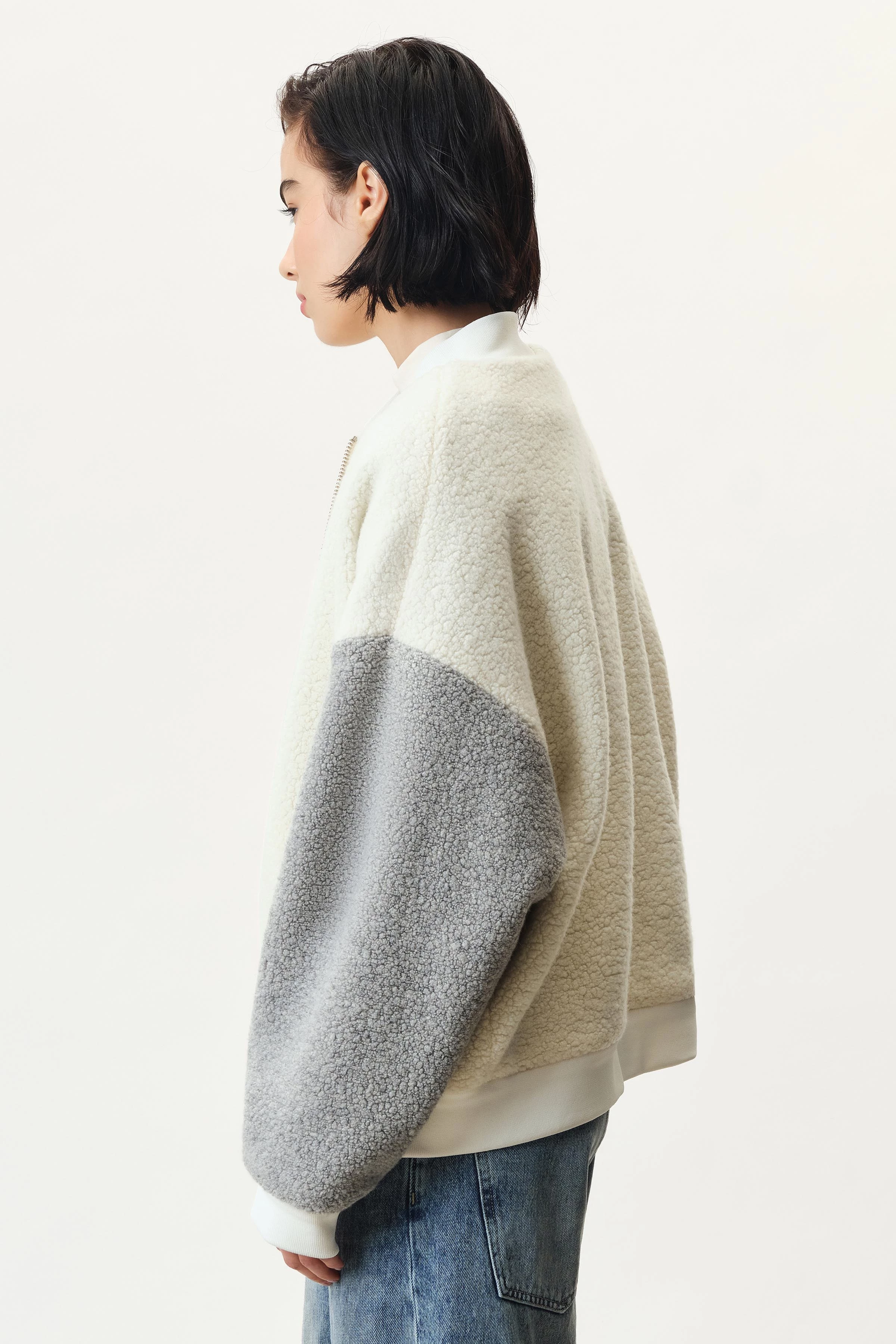 JANWYN - Collegejacke in flinchigem Teddy - Damen - beige - Seitenansicht