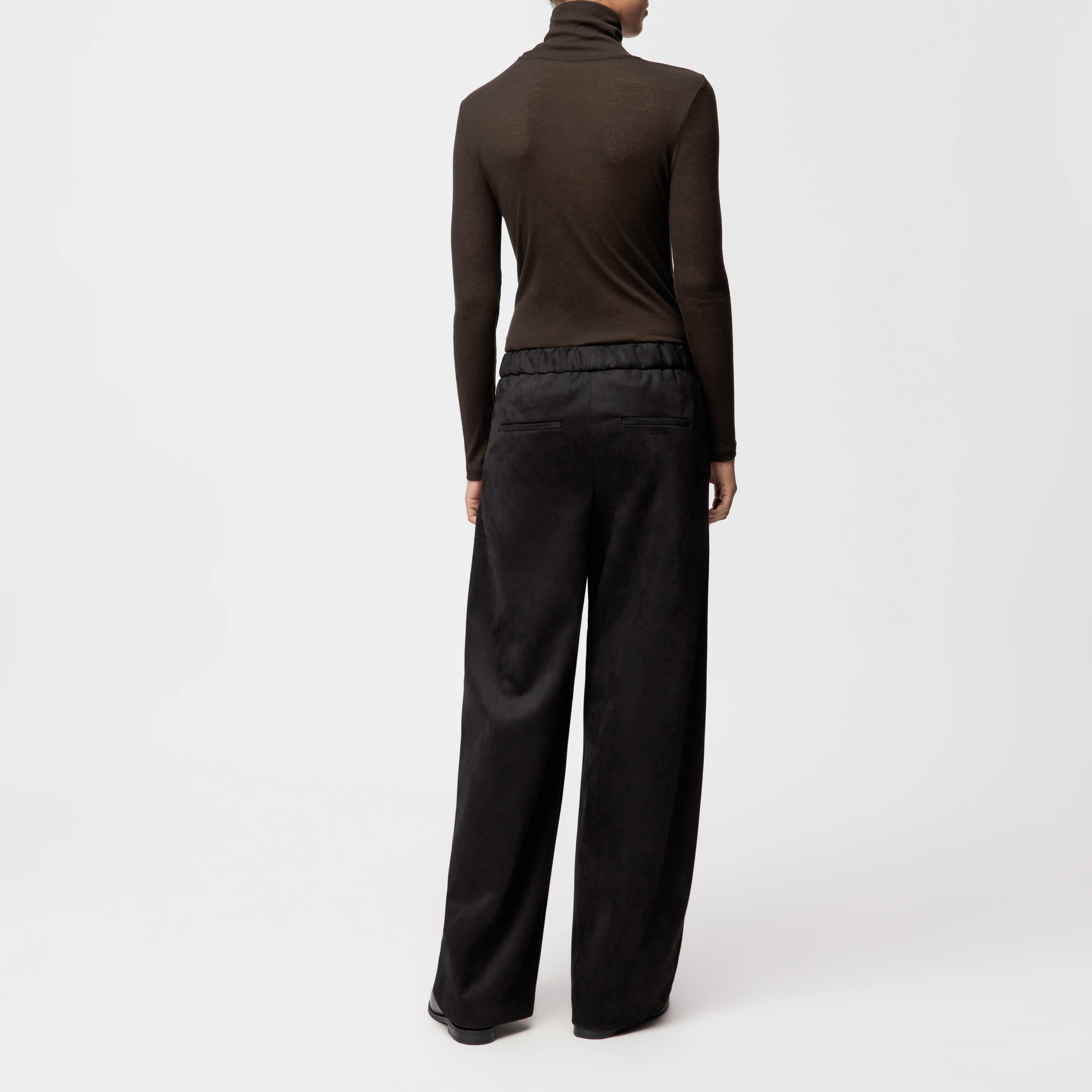 CONSIDER - Schlupfhose mit Barrel-Leg in Veloursleder-Optik - Damen - schwarz - Rückansicht