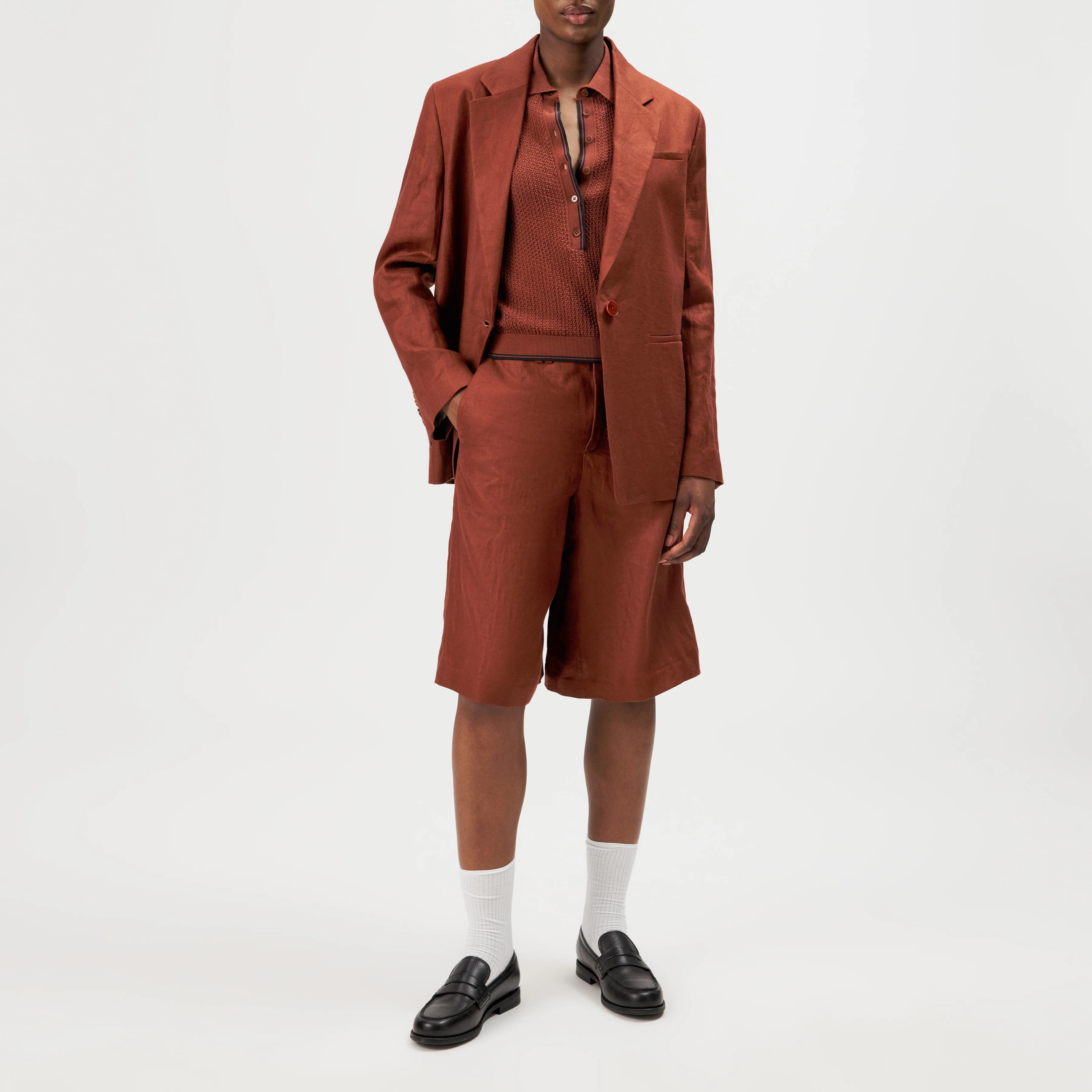 MOWTIE - Blazer décontracté à un bouton en lin pur - women - rouge - Ganzkörper-Frontansicht