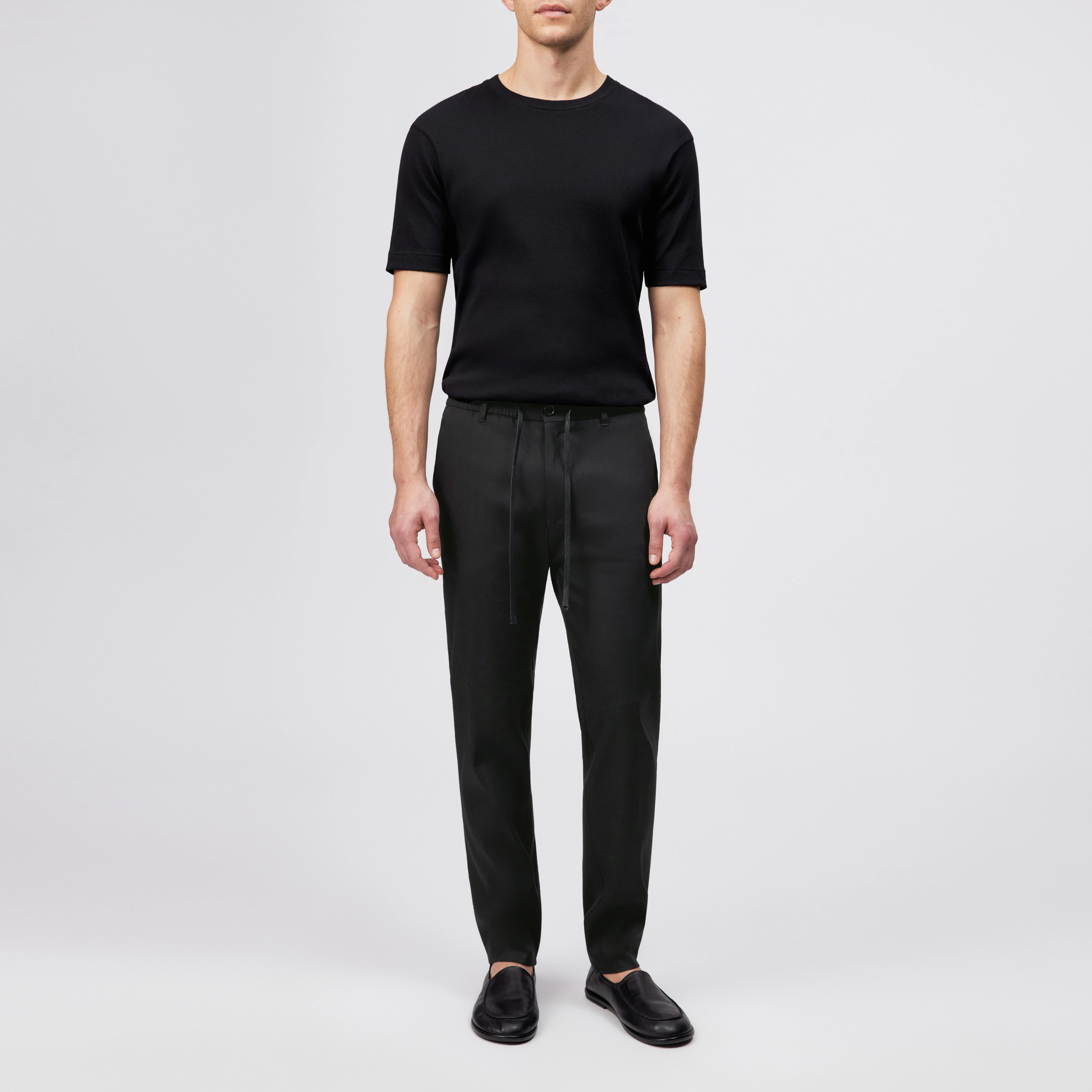 DEGER - Joggingbukser med snøre i hørmix - men - sort - Ganzkörper-Frontansicht