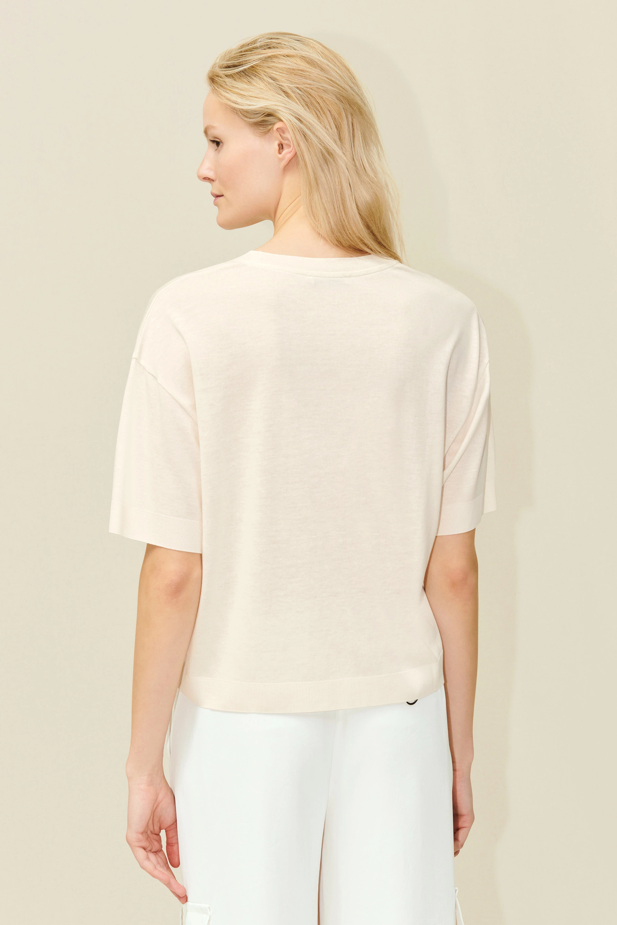 LILANI - Cropped T-shirt in a knitted look - women - beige - Rückansicht