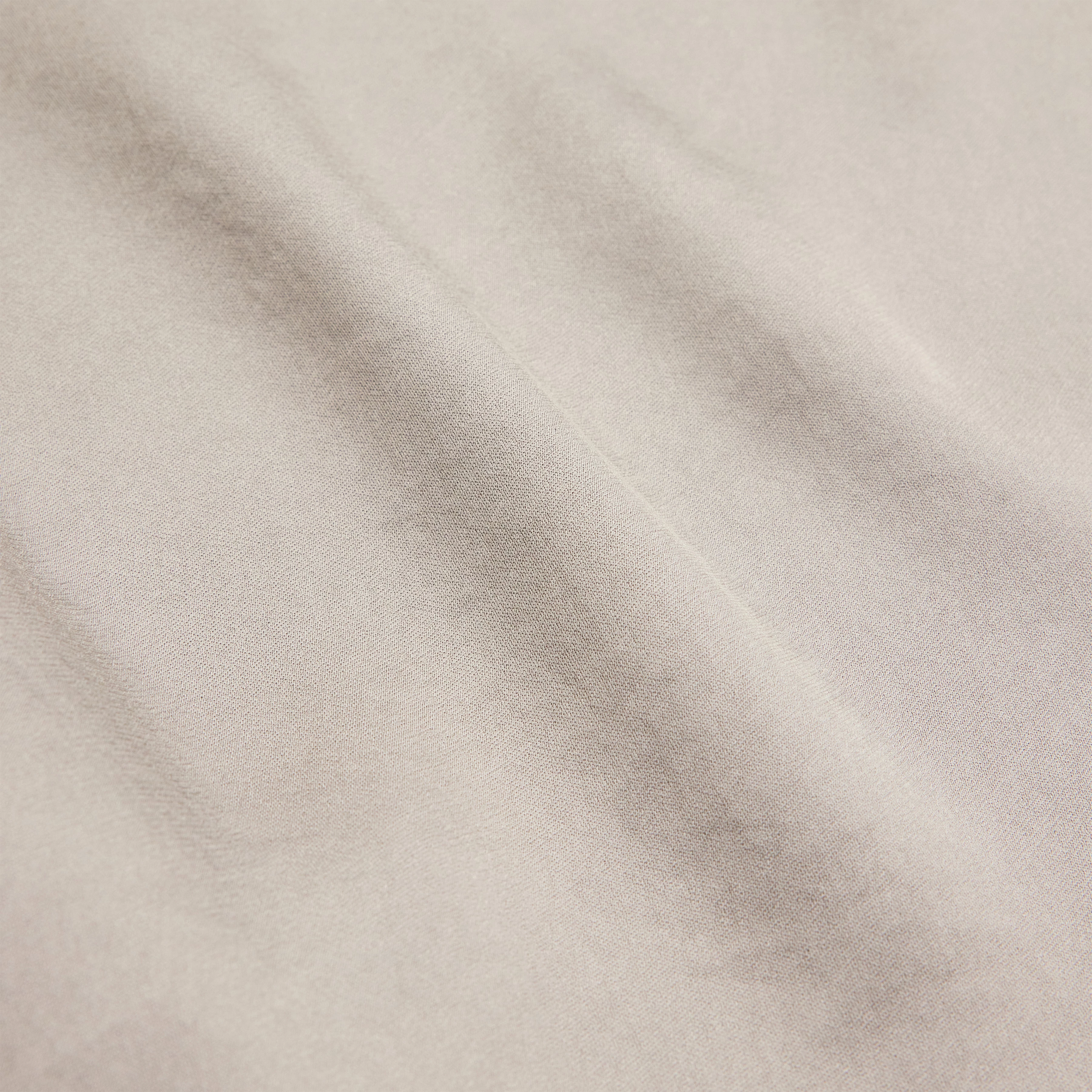 REASY - Mini slip dress in satin - women - beige - Materialbild (B2C)