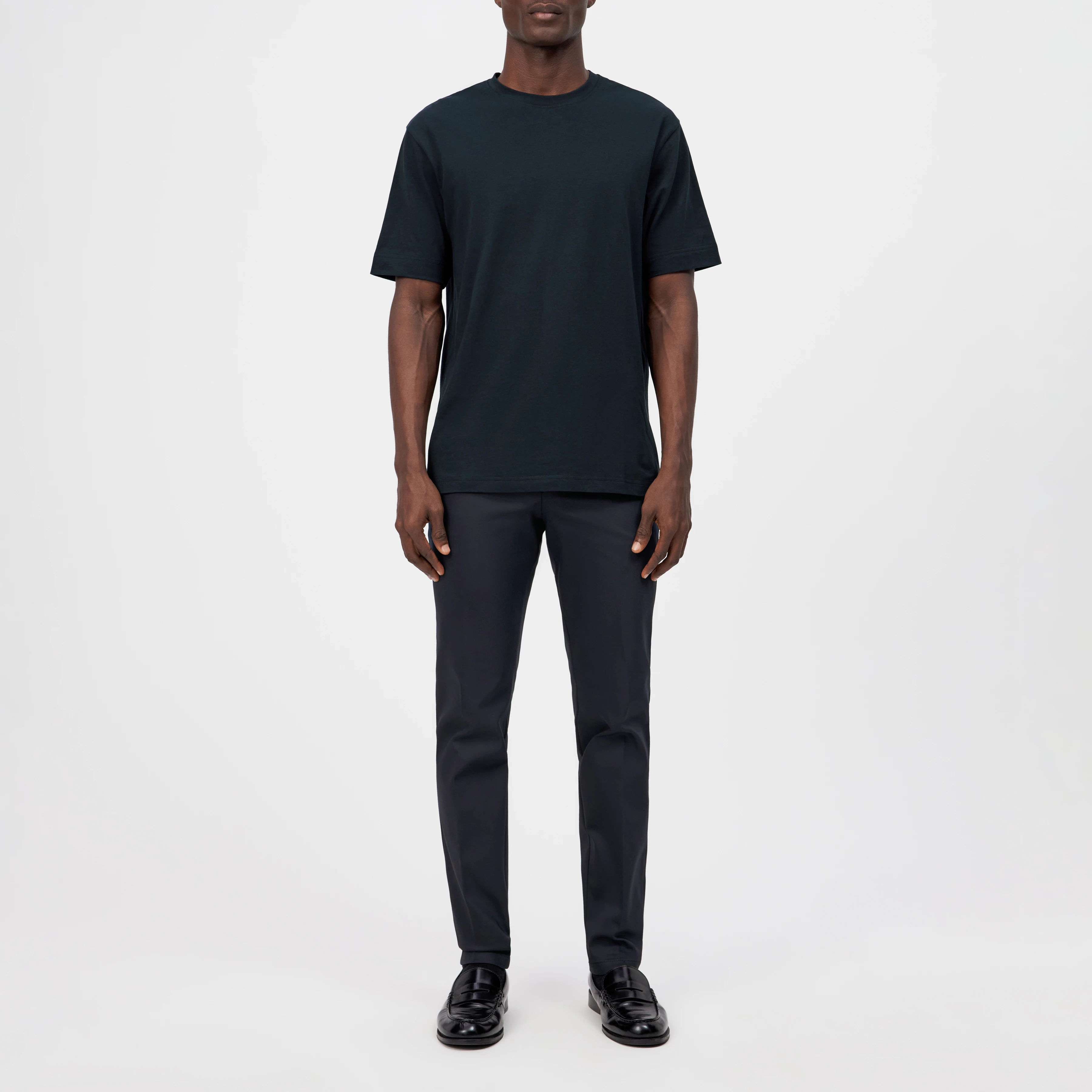 RAPHAEL - T-Shirt in reiner Baumwolle - Herren - blau - Ganzkörper-Frontansicht