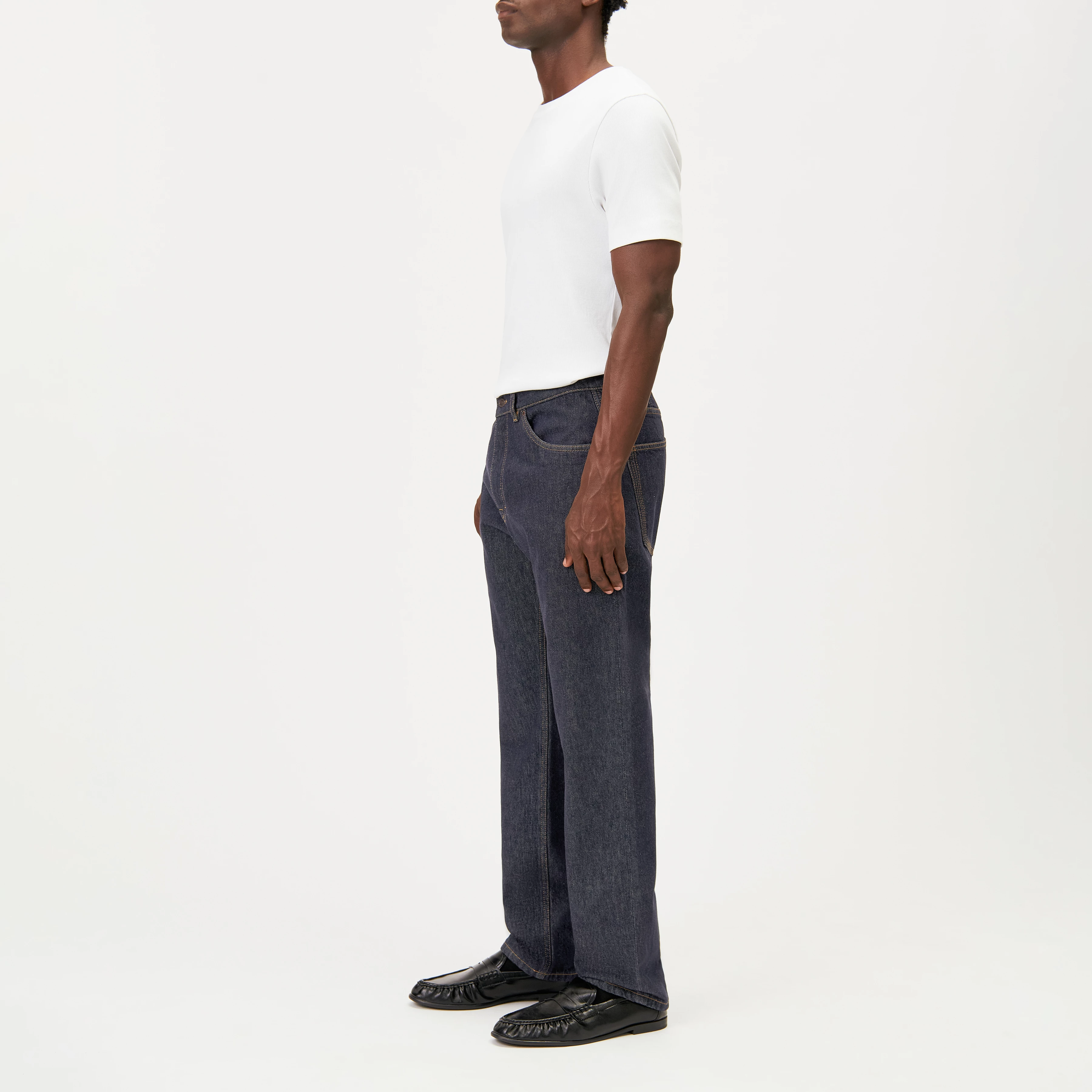 HIGHT_2 - Relaxed fit jeans in raw denim - men - blue - Seitenansicht