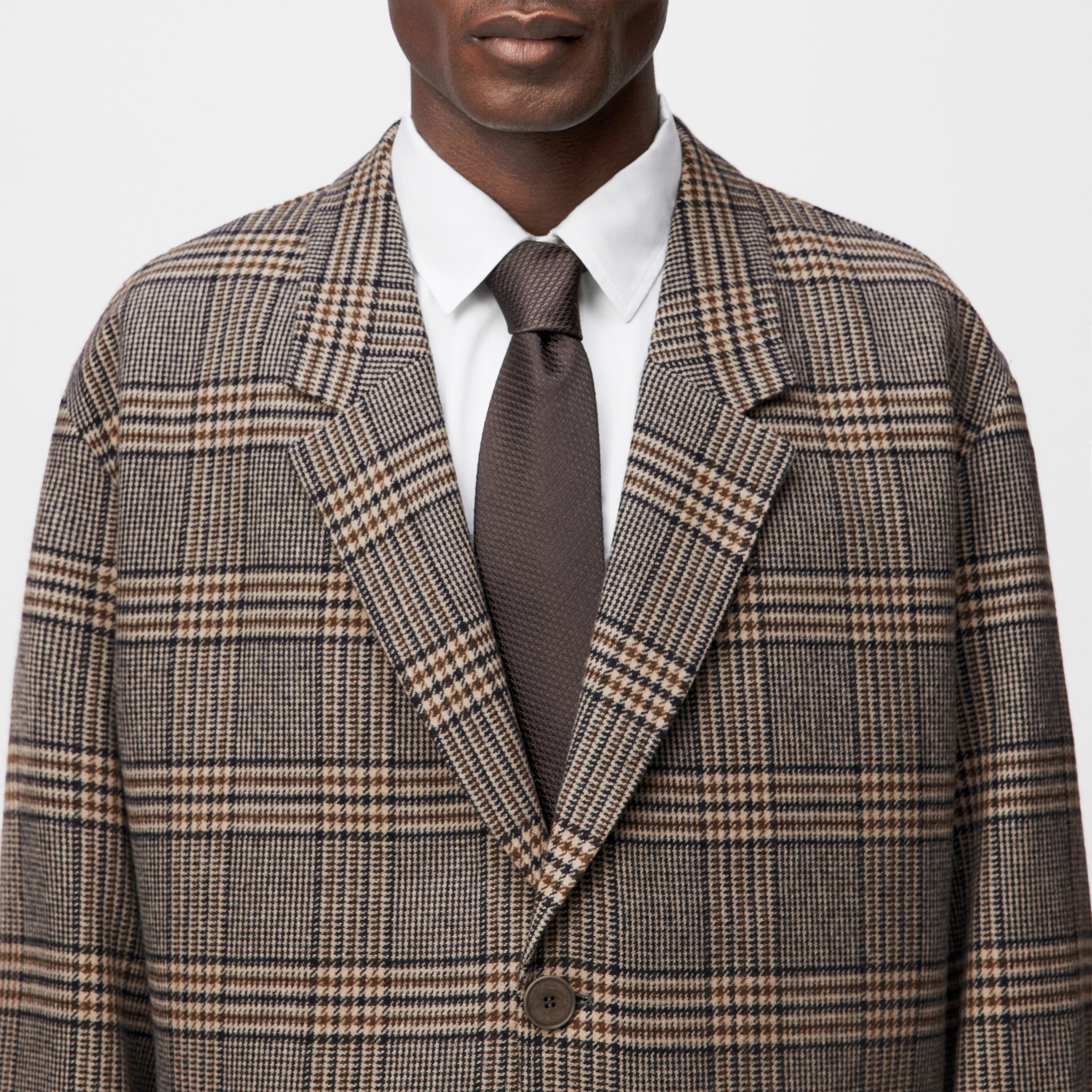 MADIM - Oversized Sakko in Woll-Mix Glencheck - Herren - blau - Detailansicht am Model