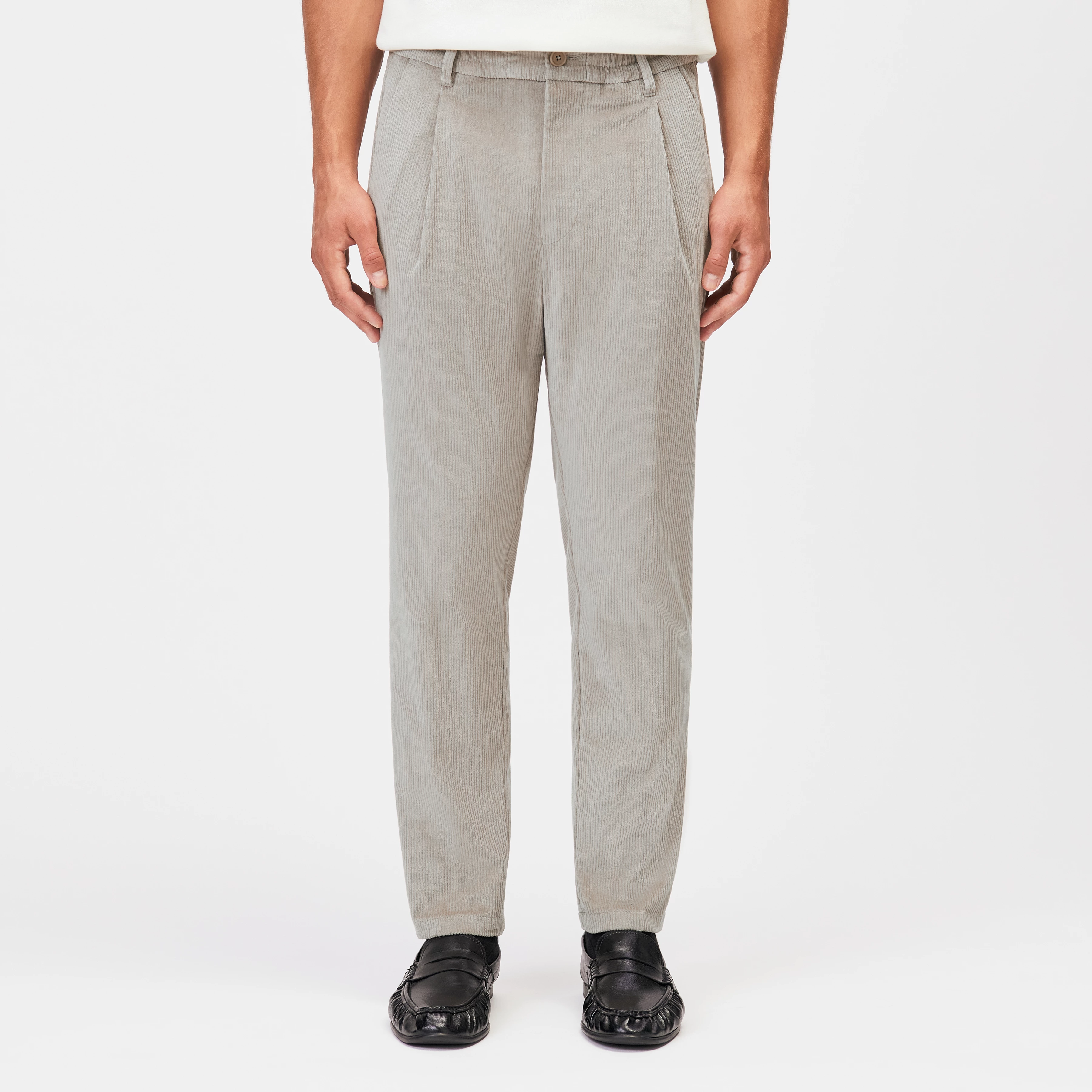 CHASY - Hose mit Bundfalte in feiner Cordstruktur - Herren - beige - Frontansicht