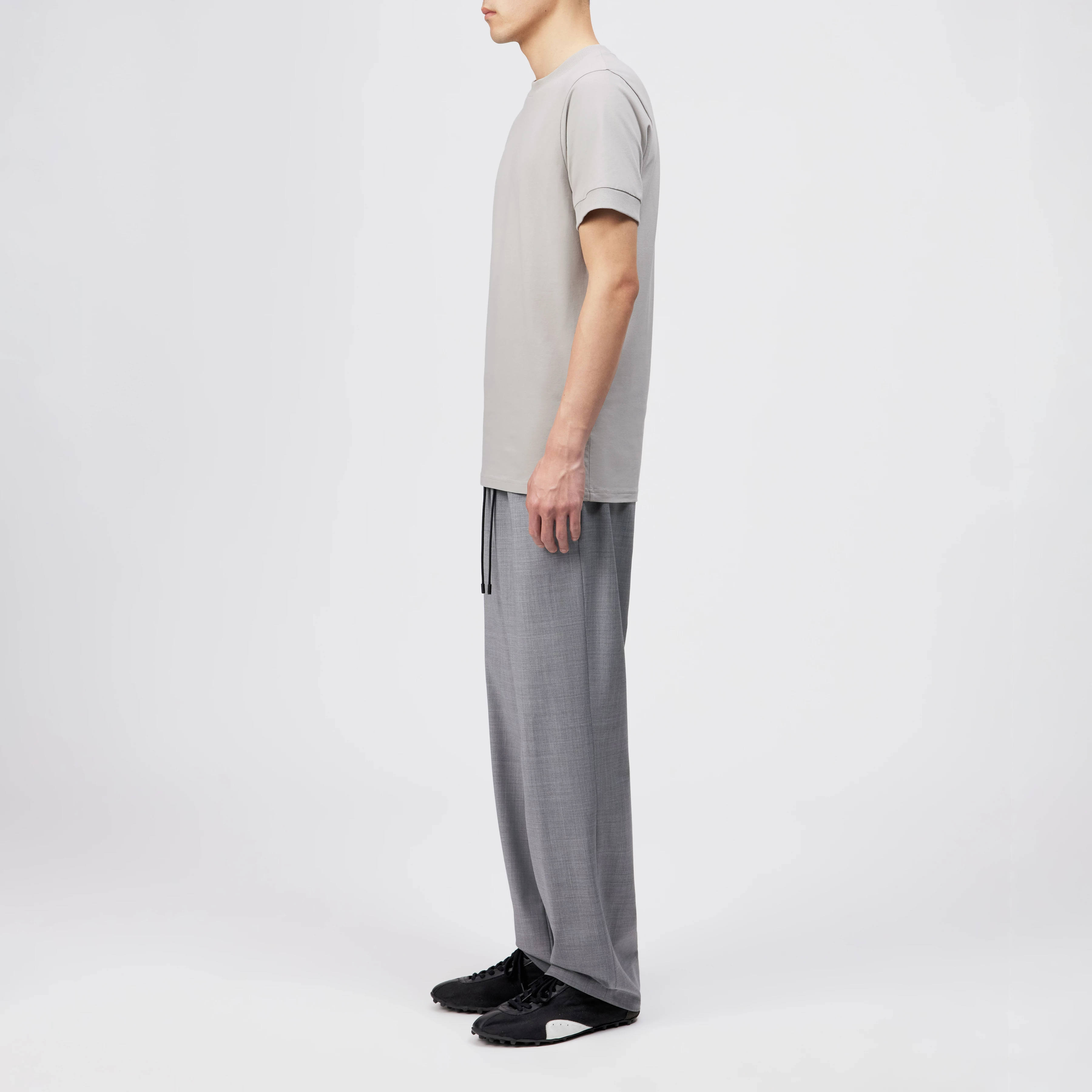 ANTON - Fitted T-Shirt in Baumwolle - Herren - grau - Seitenansicht