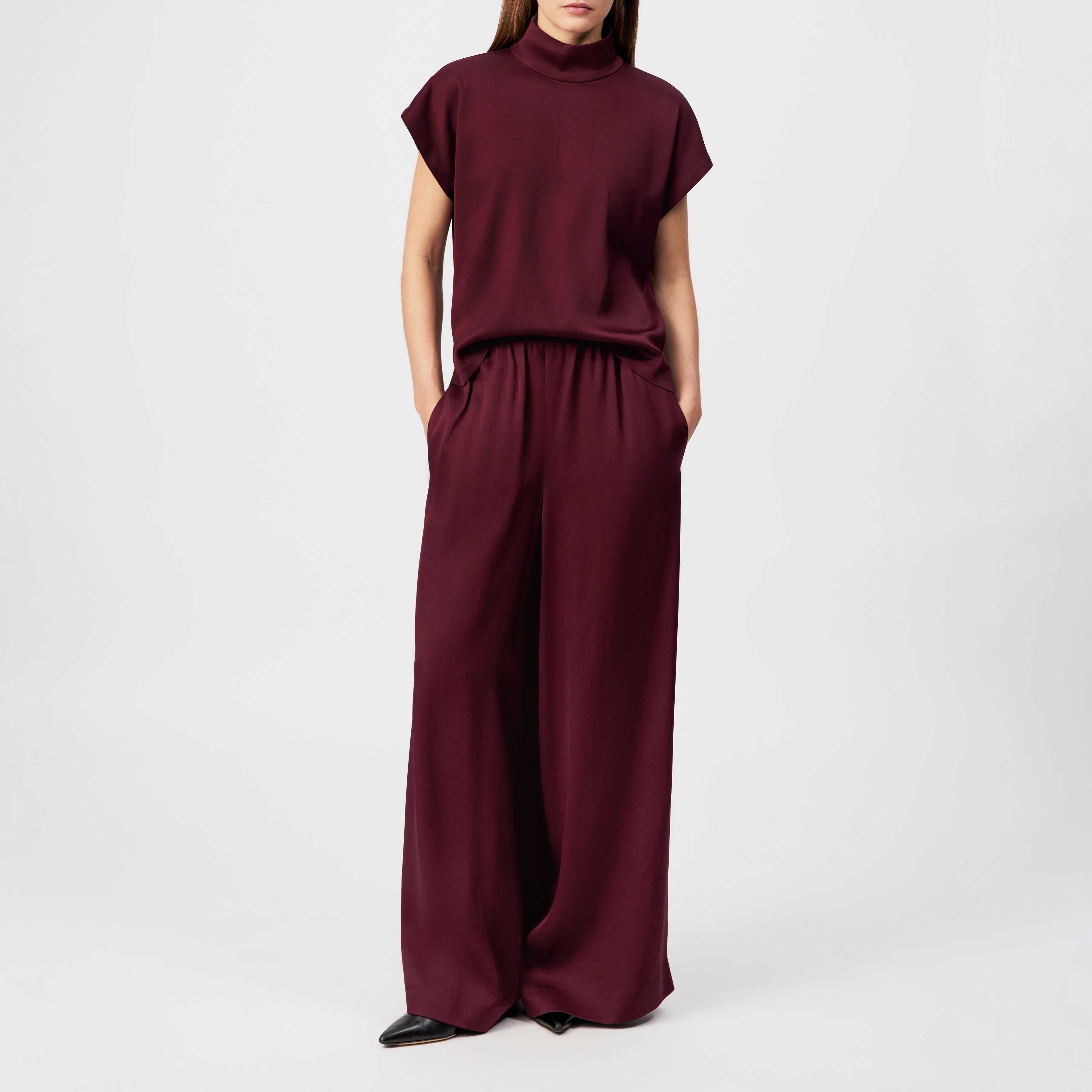 TWEEZER - Wide trousers in satin - women - red - Ganzkörper-Frontansicht