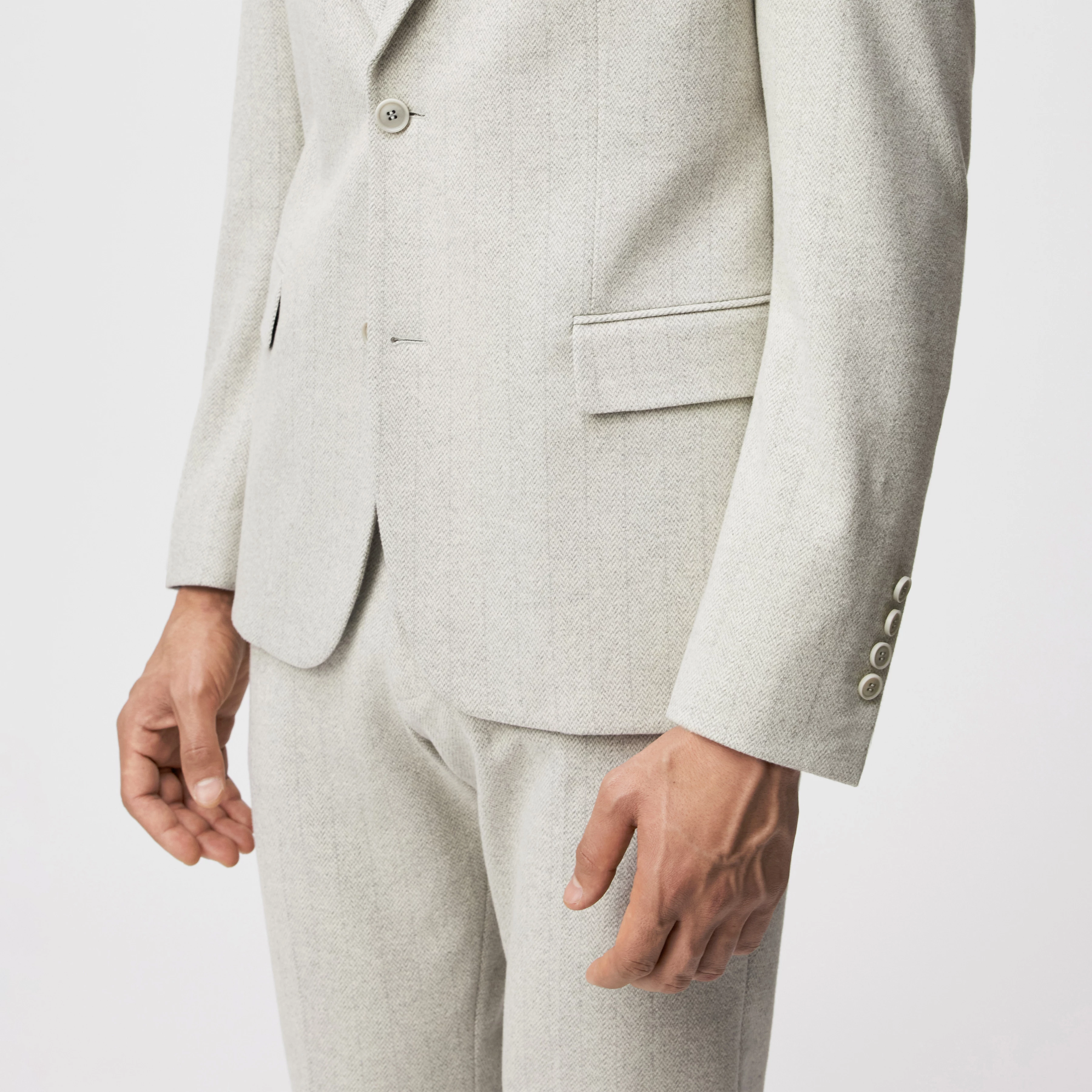 YAMES - Single-breasted jacket in cotton blend - men - grey - Detailansicht am Model