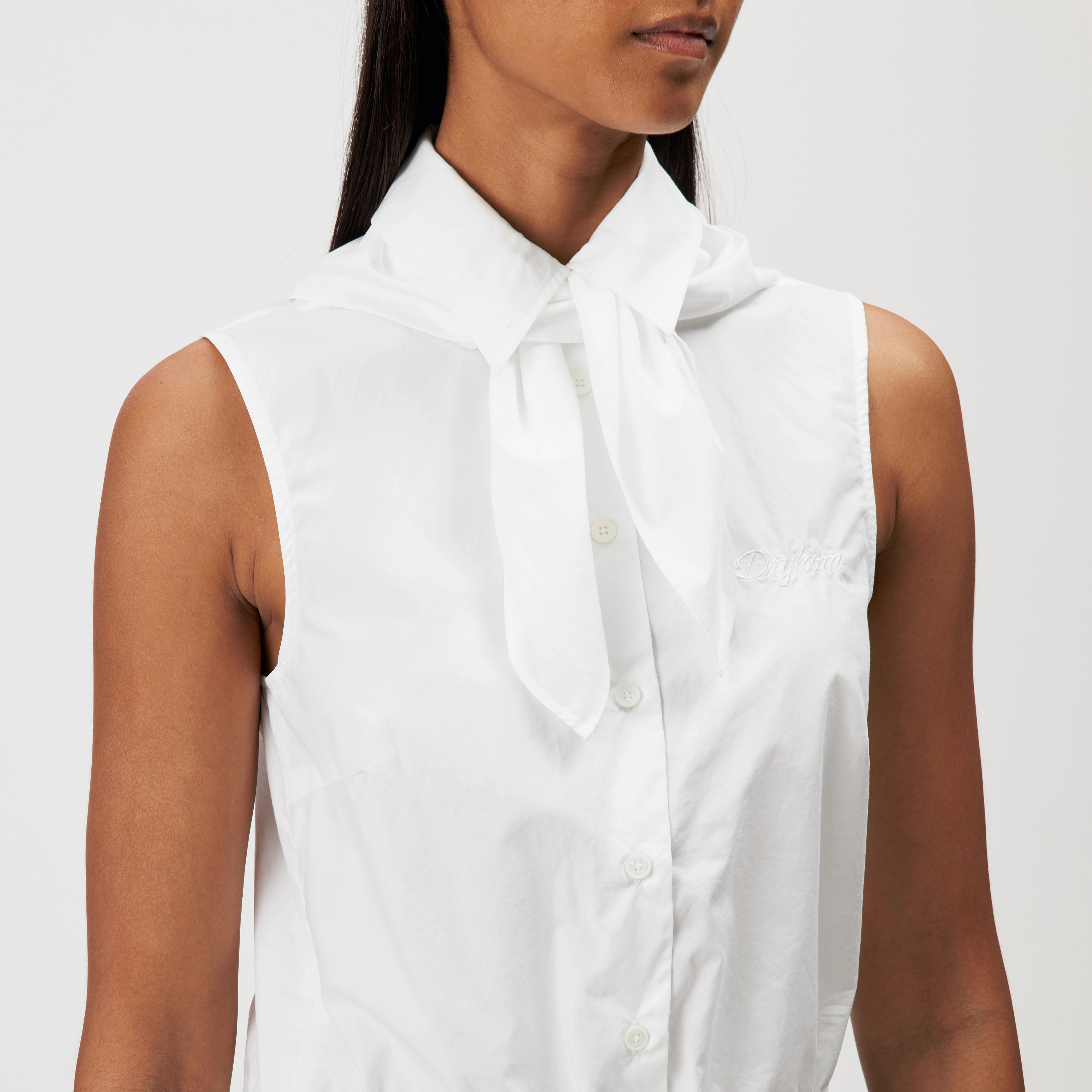 TIRIEL - Blouse sans manches coupe classique en coton pur - women - blanc - Detailansicht am Model