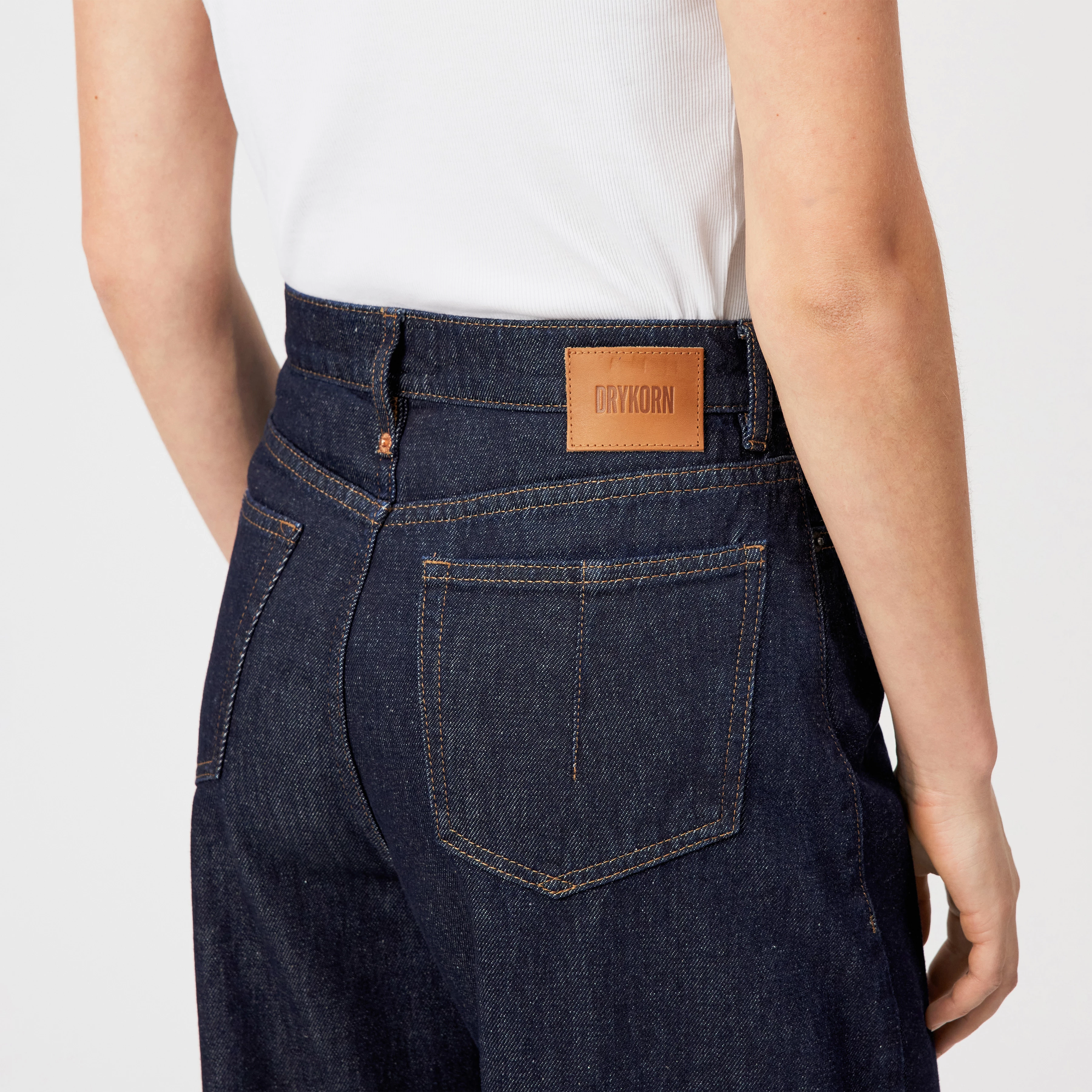 LIABLE - Relaxed Fit buks i blødt denim - women - blå - Detailansicht am Model