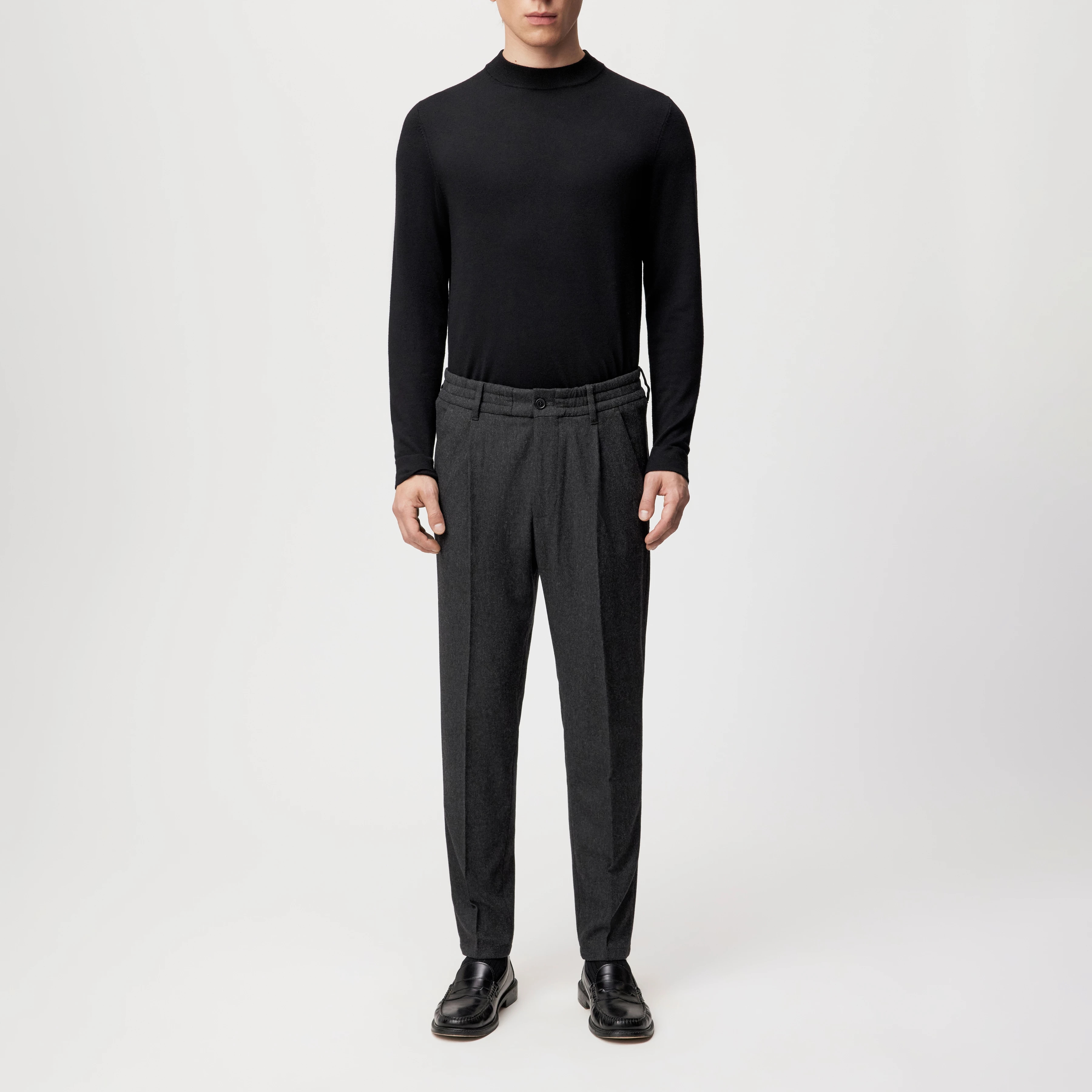 CHASY - Casual Hose mit Bundfalte in softem Woll-Flanell - Herren - grau - Ganzkörper-Frontansicht