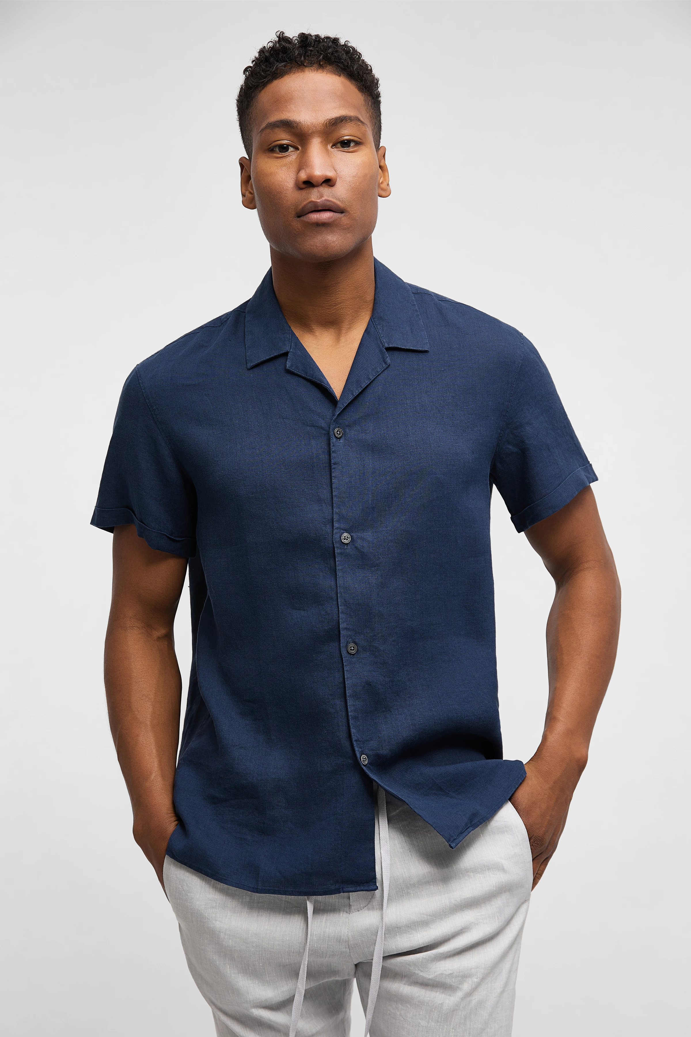 BIJAN - camp collar short sleeve shirt in linnen - men - blue - Frontansicht