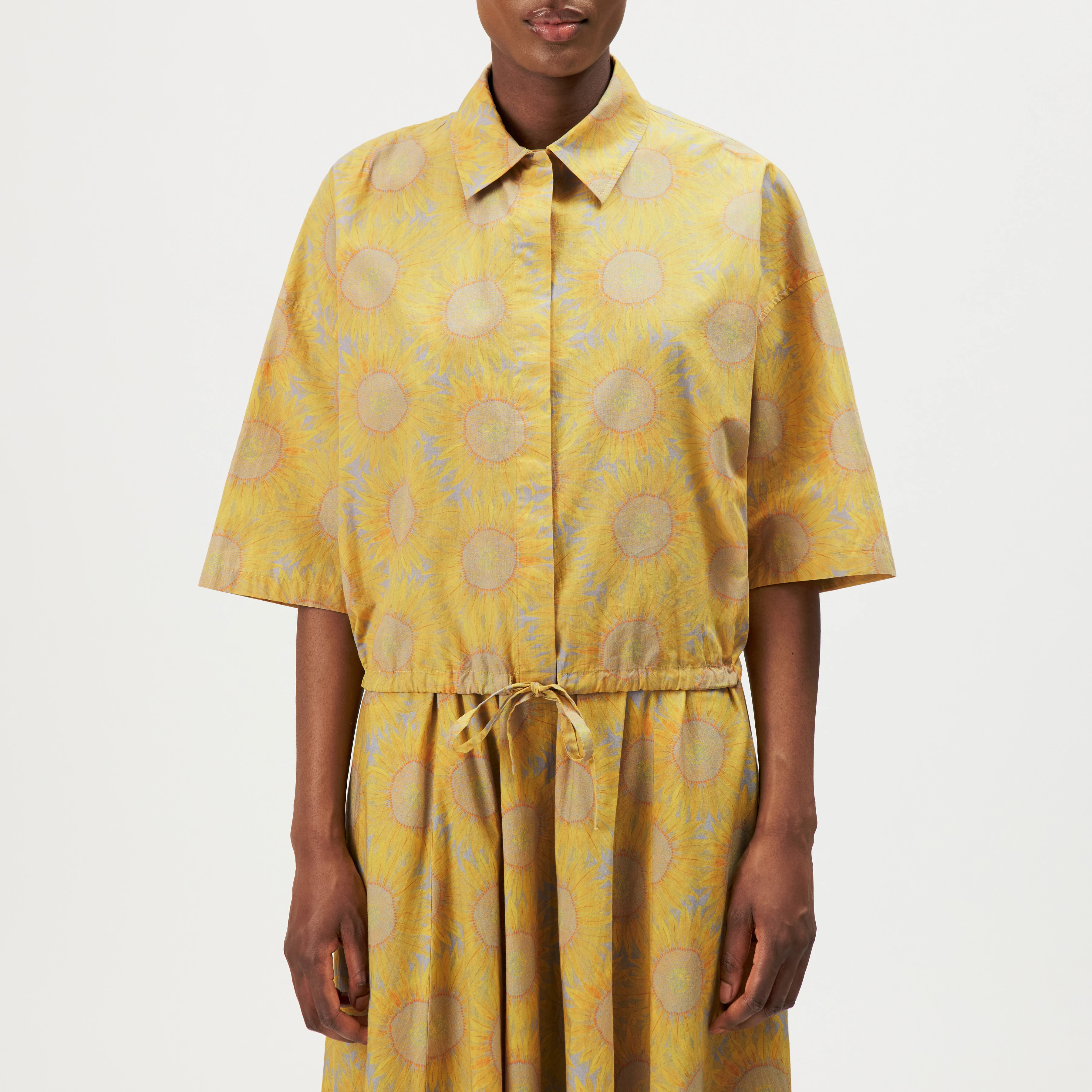 LAINAY - Cropped shirt blouse with sunflower print - women - yellow - Frontansicht