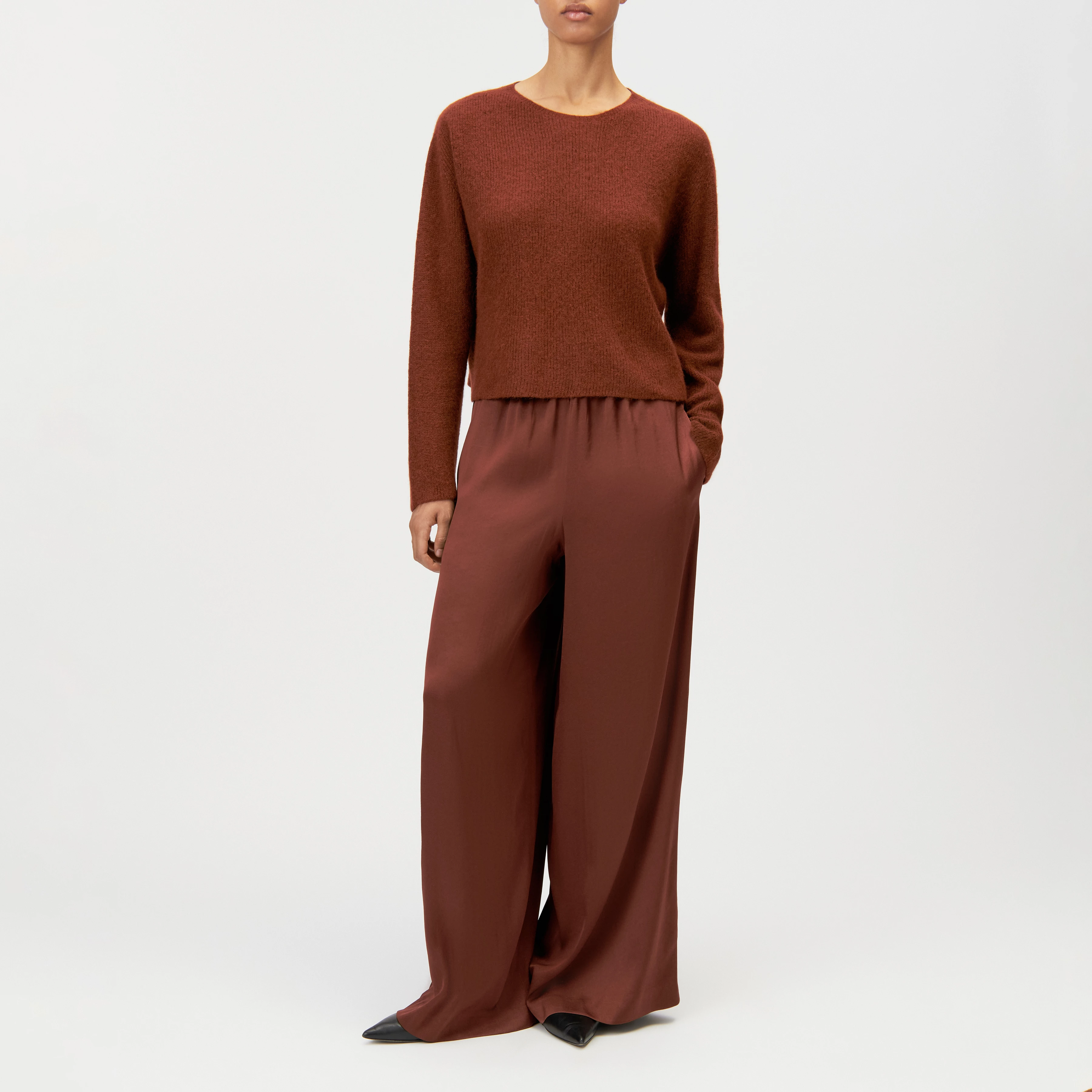 IMENY - Short Suri Alpaca blend jumper - women - brown - Ganzkörper-Frontansicht